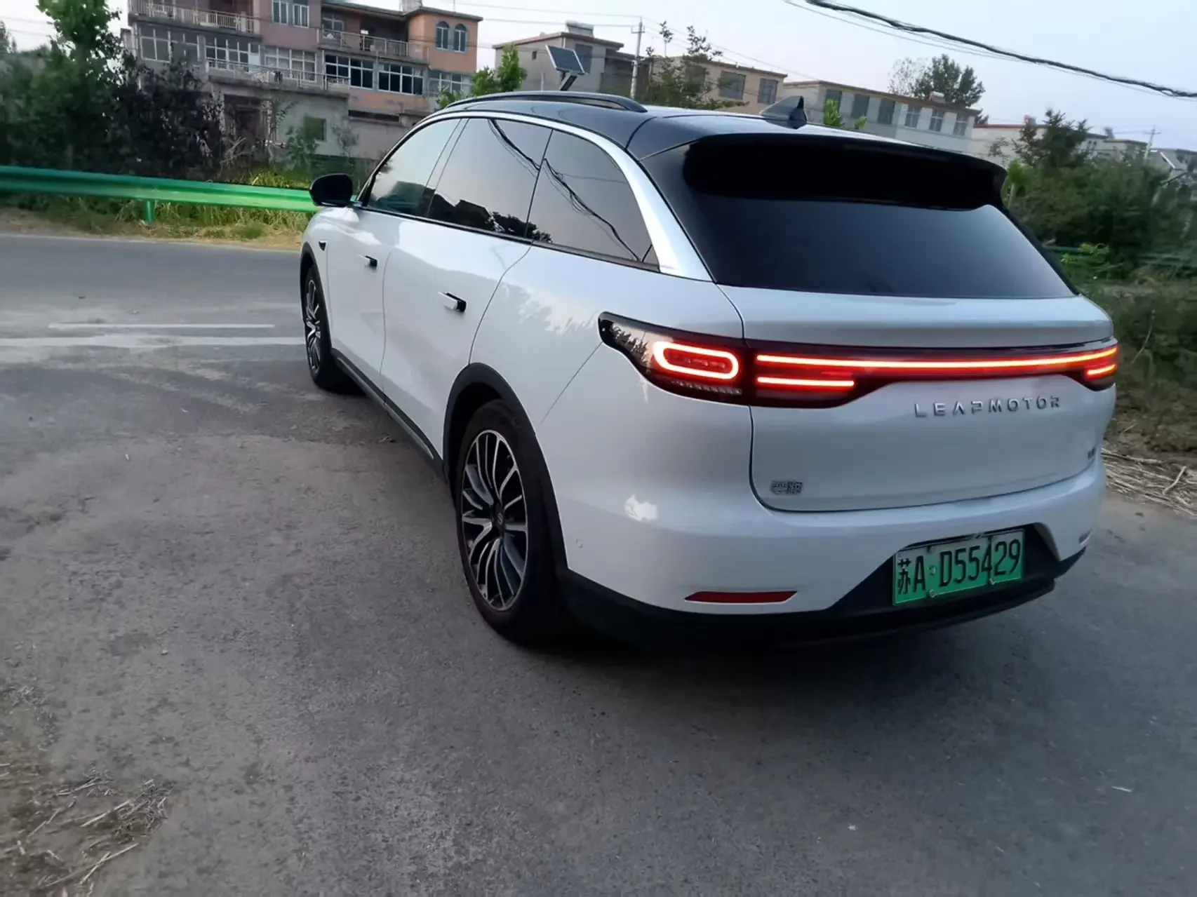Leapmotor Zero running C11