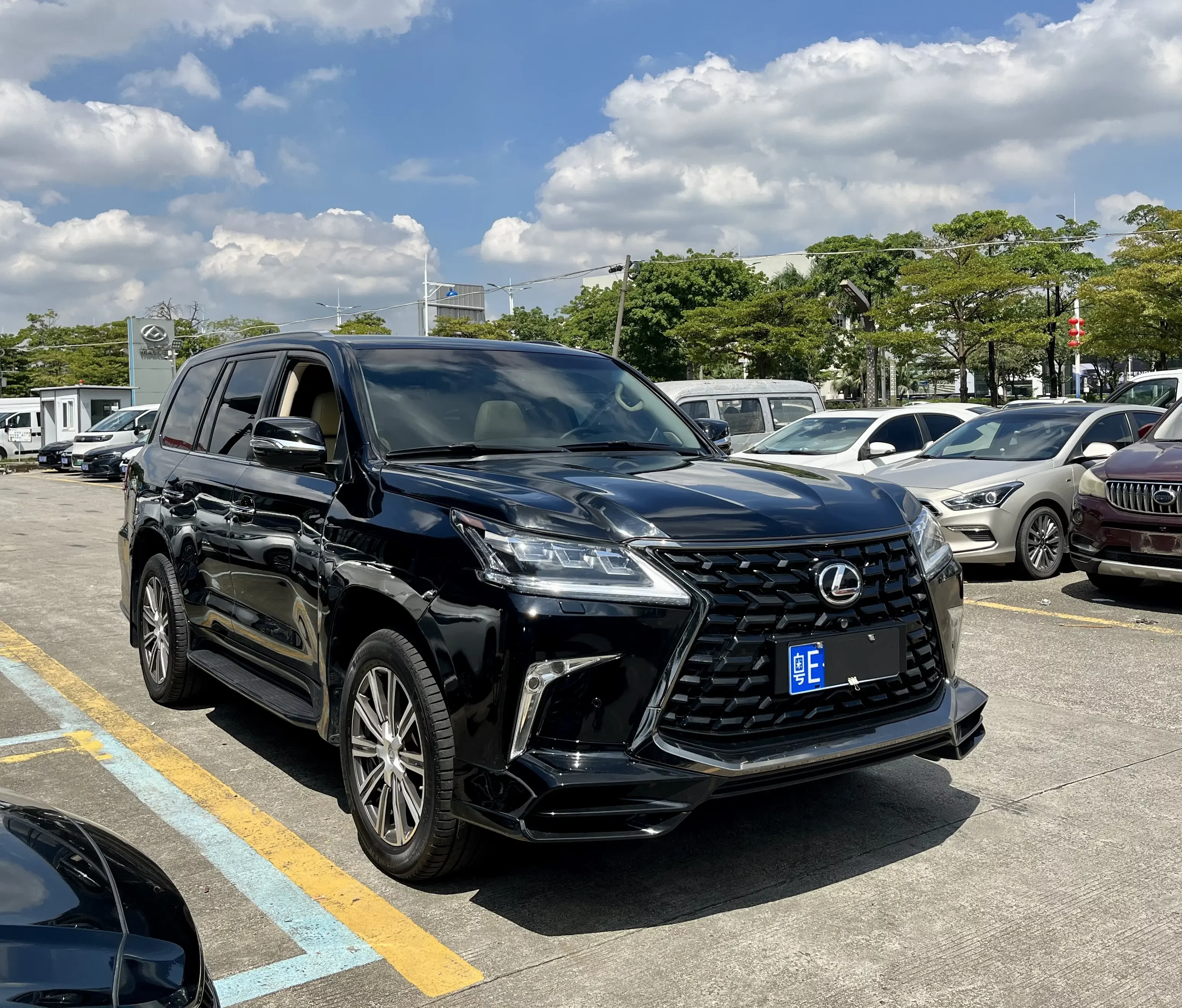 Lexus LX