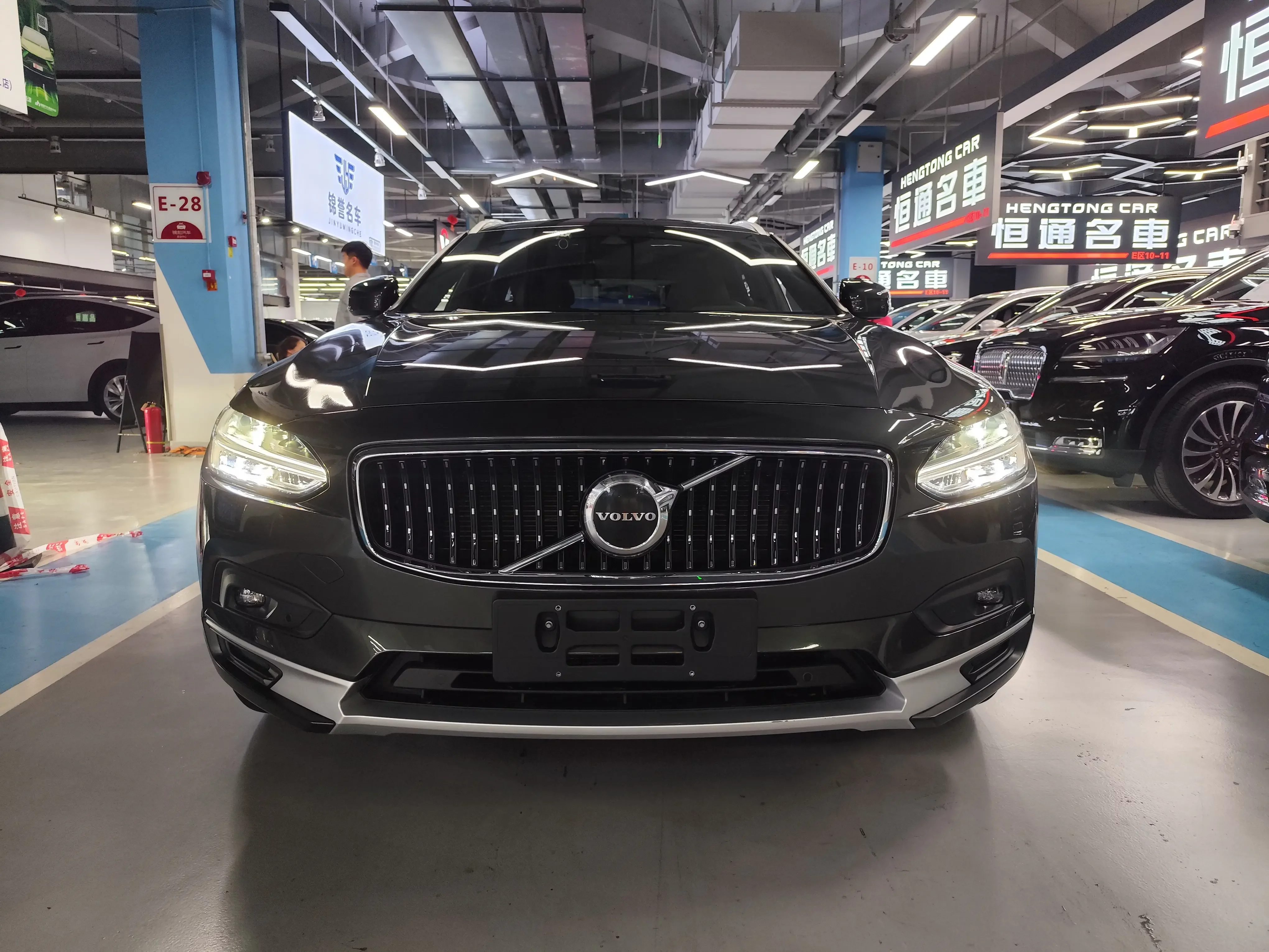 Volvo V90