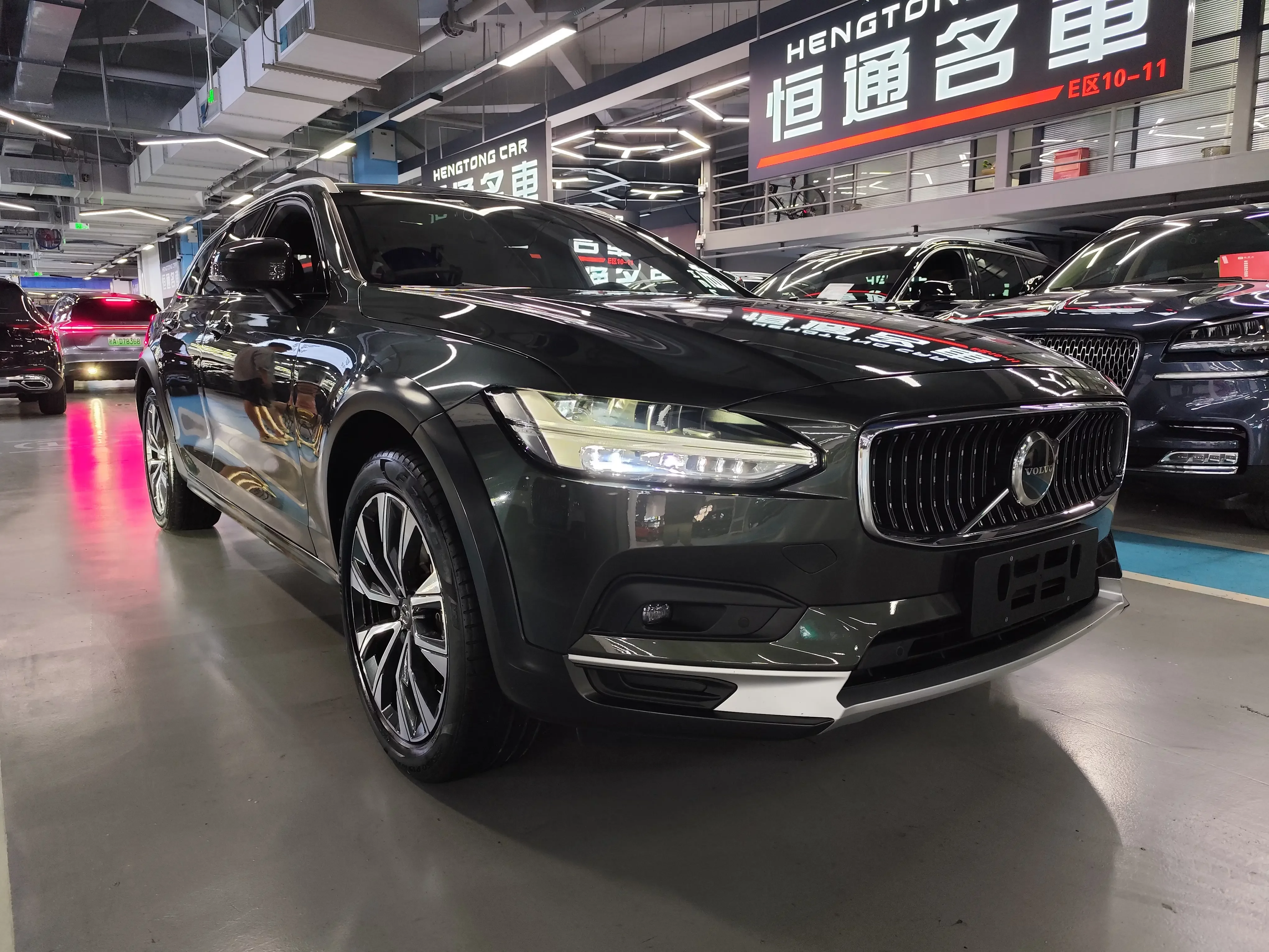 Volvo V90