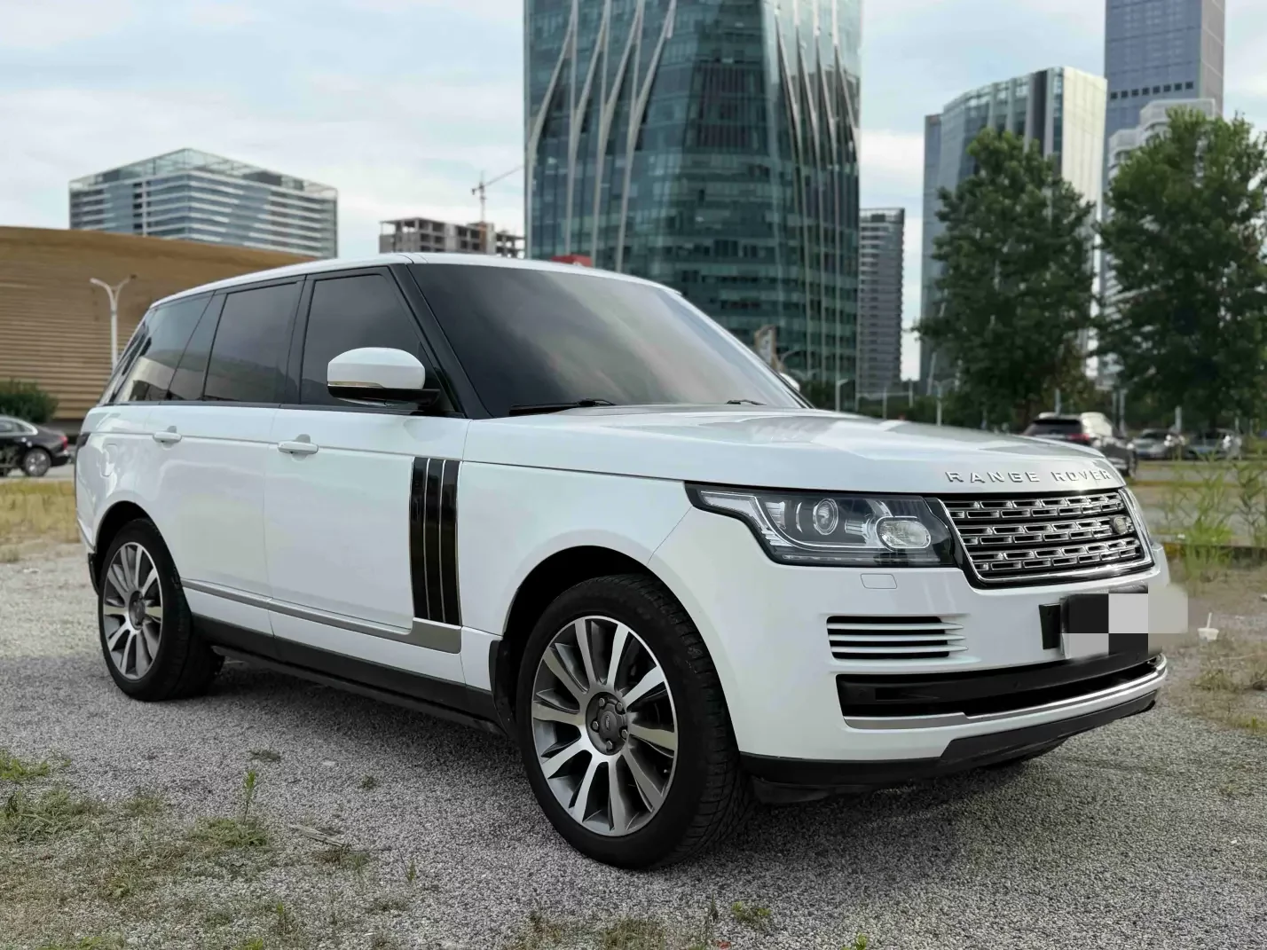 Land Rover range rover