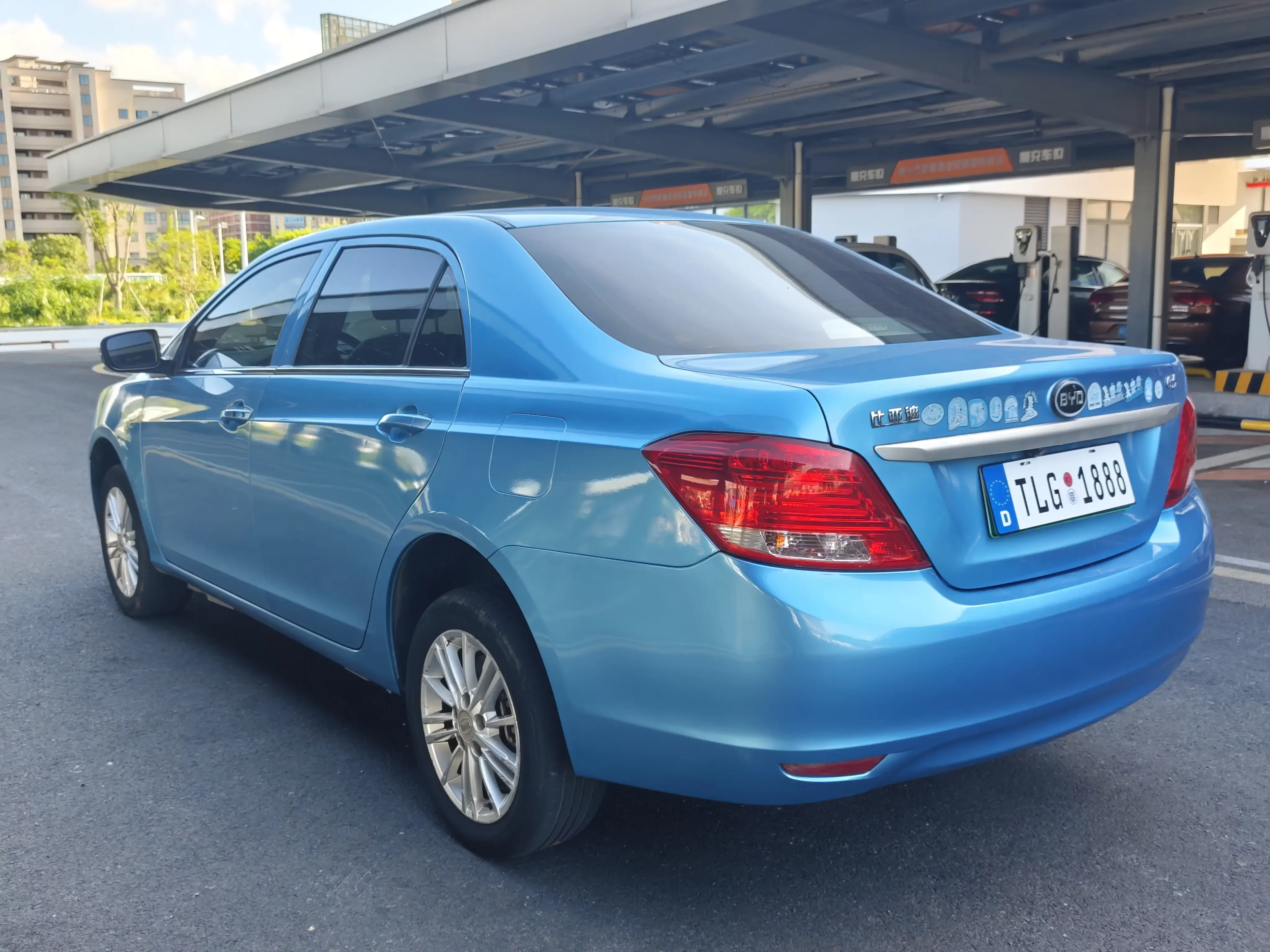 BYD e5