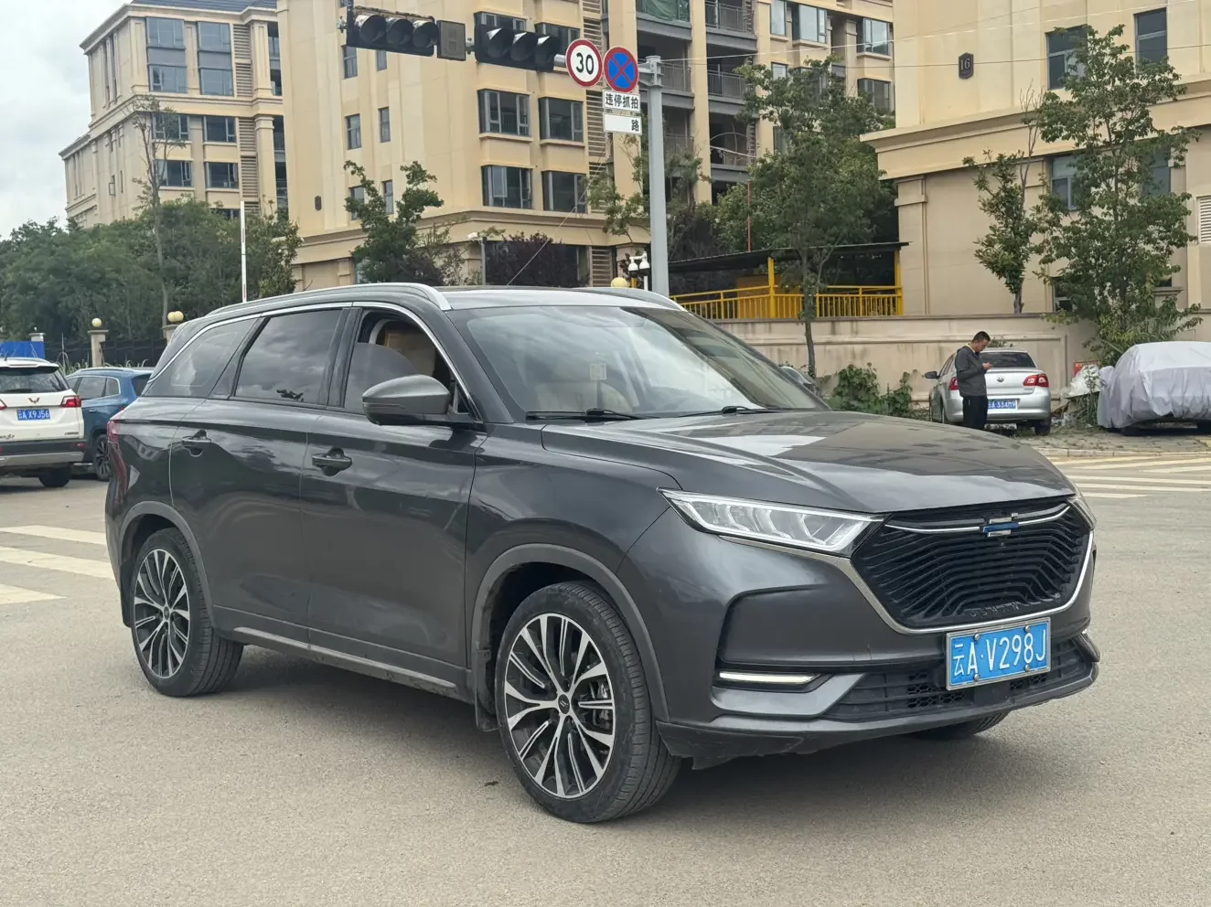Oshan Changan Auchan X7