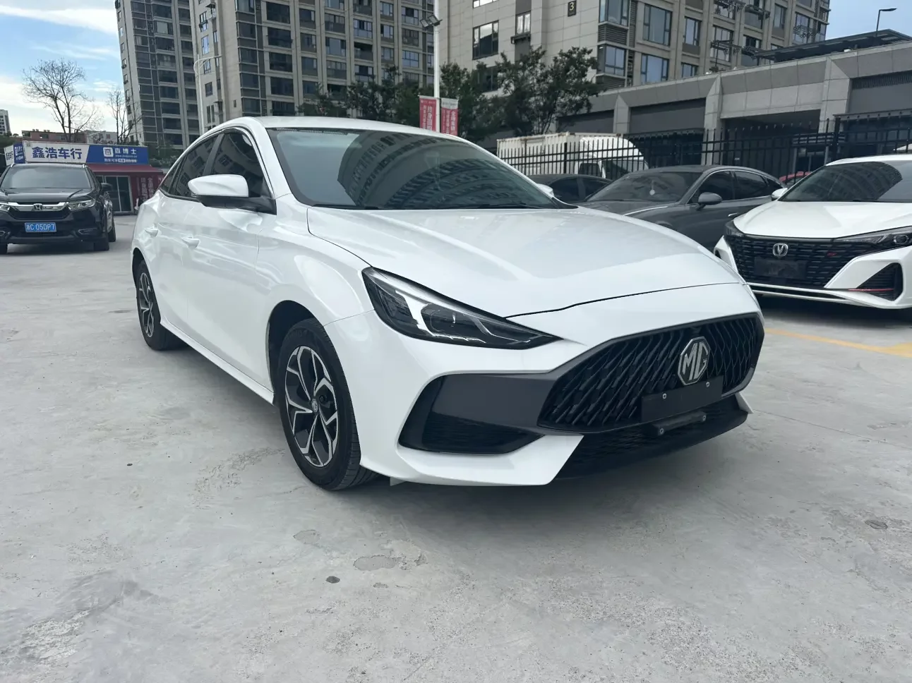 MG 5