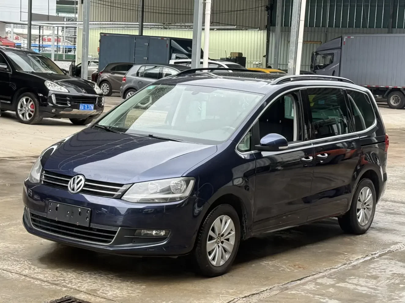 Volkswagen Sharon