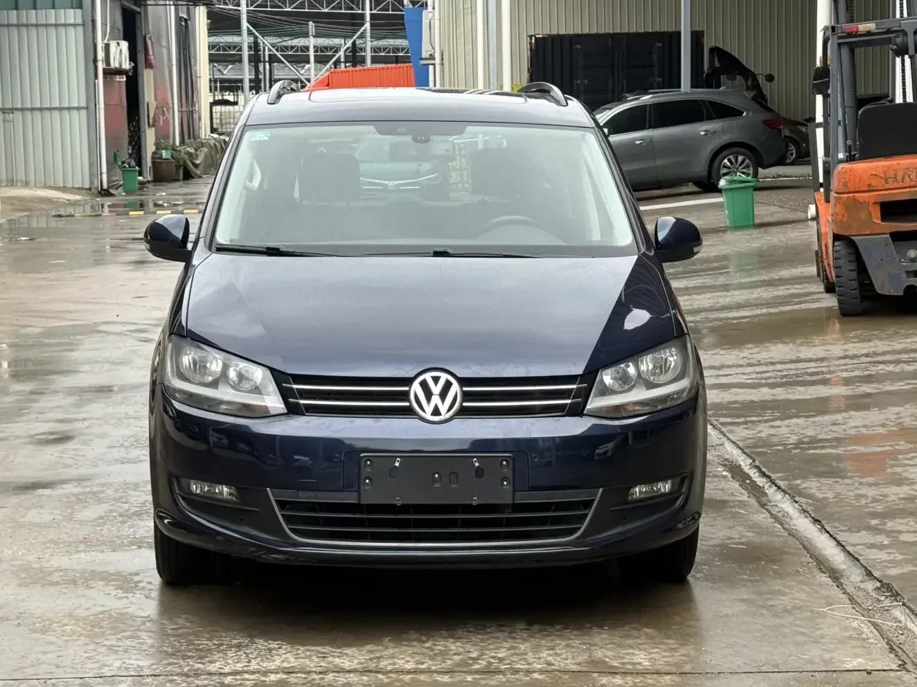 Volkswagen Sharon