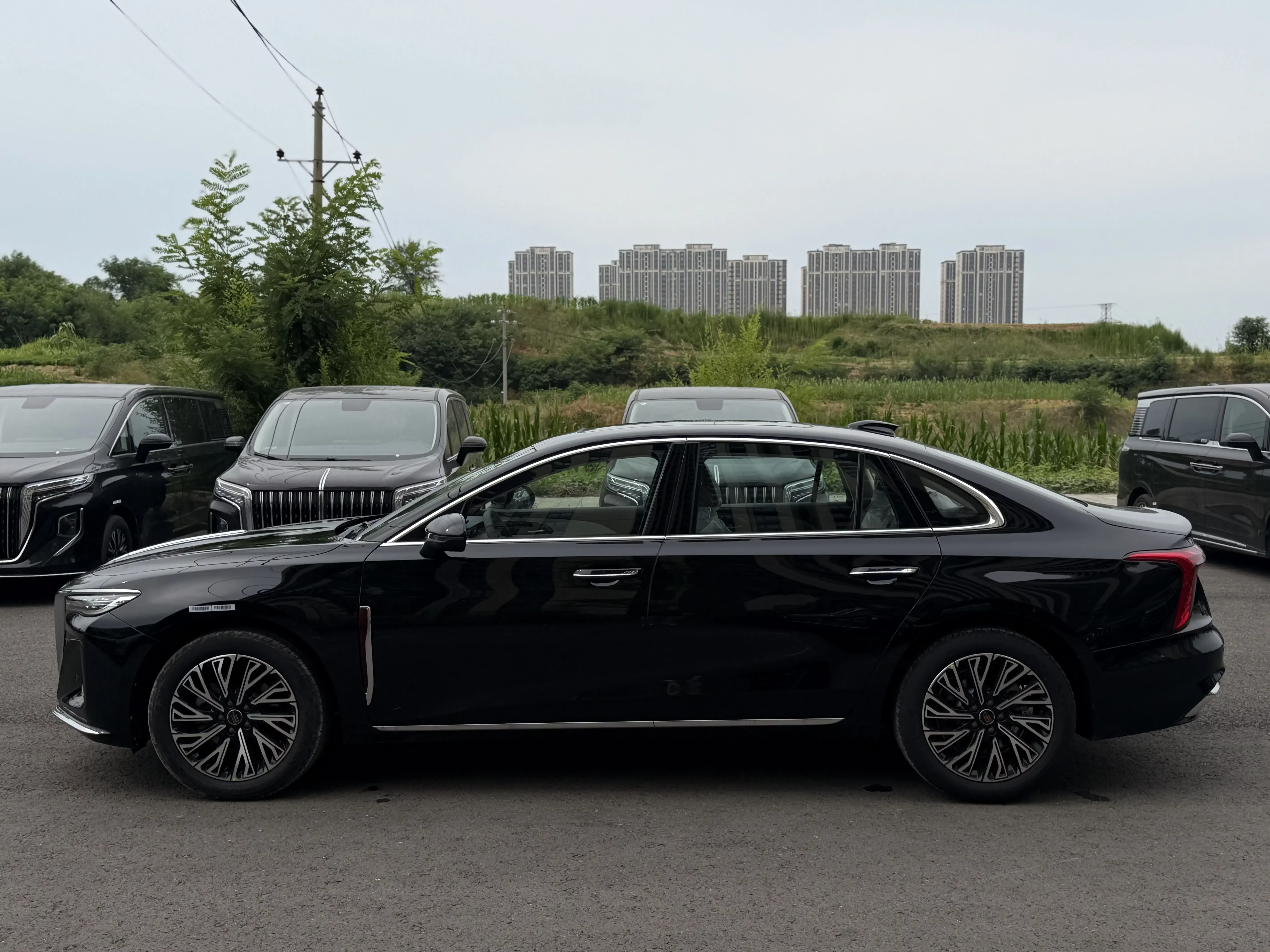Hongqi H5