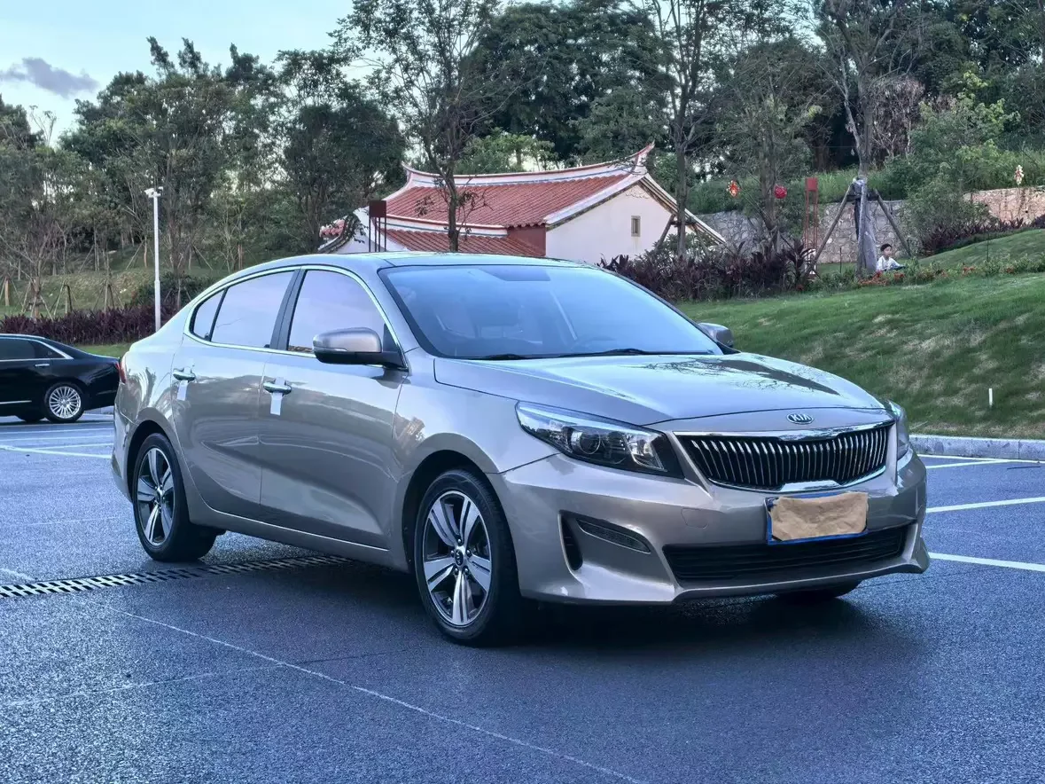 Kia K4