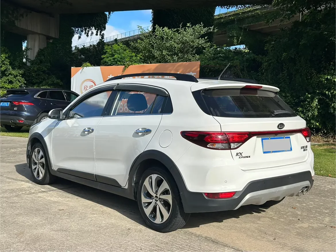 Kia KX CROSS