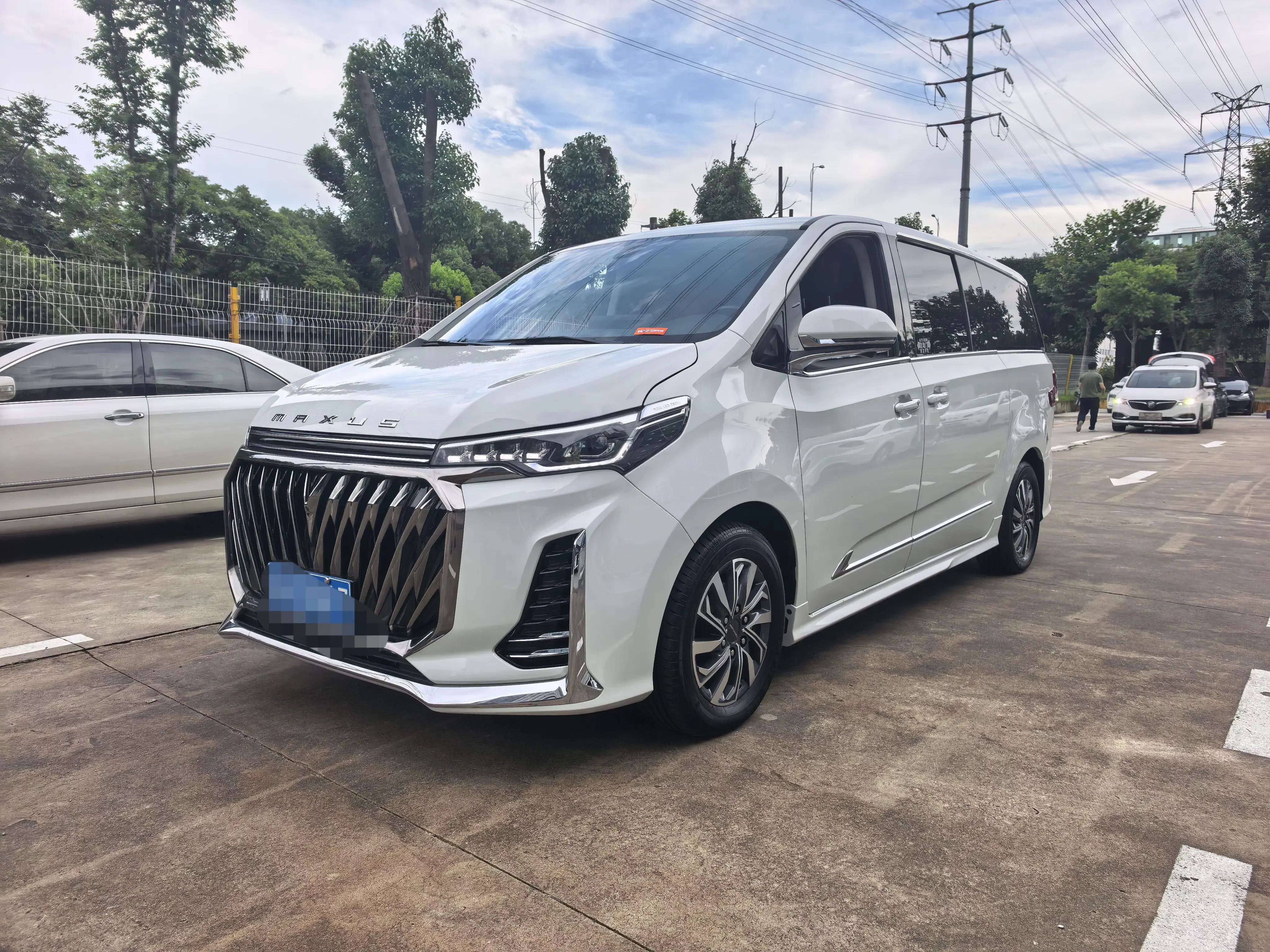 Datong Maxus G20  из Китая
