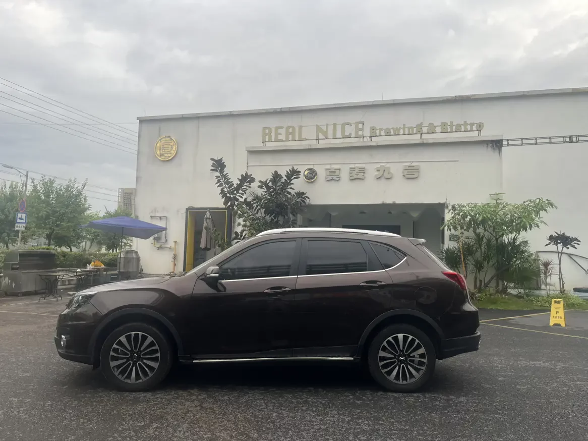 GAC Trumpchi GS5 Super