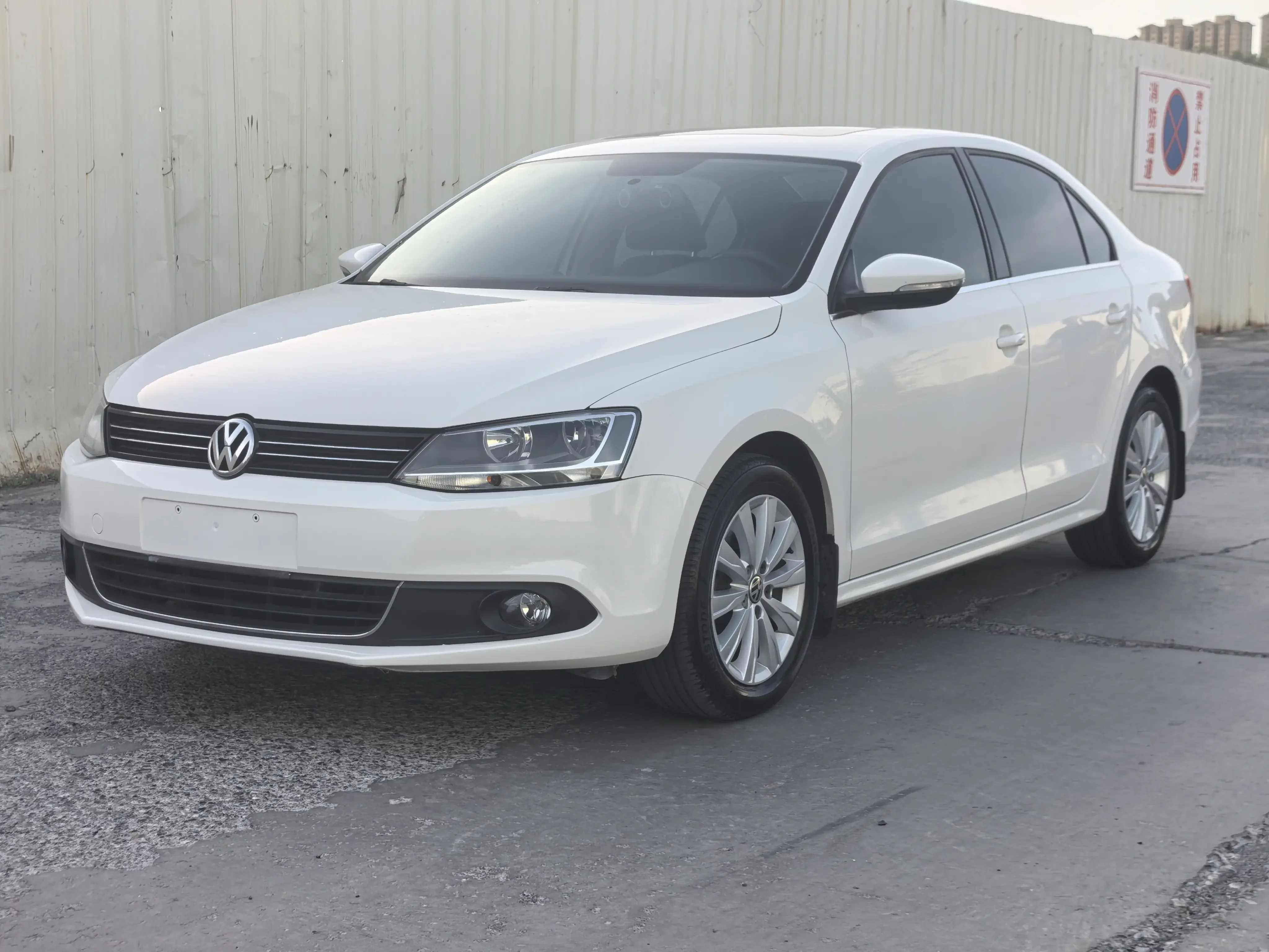 Volkswagen Sagitar