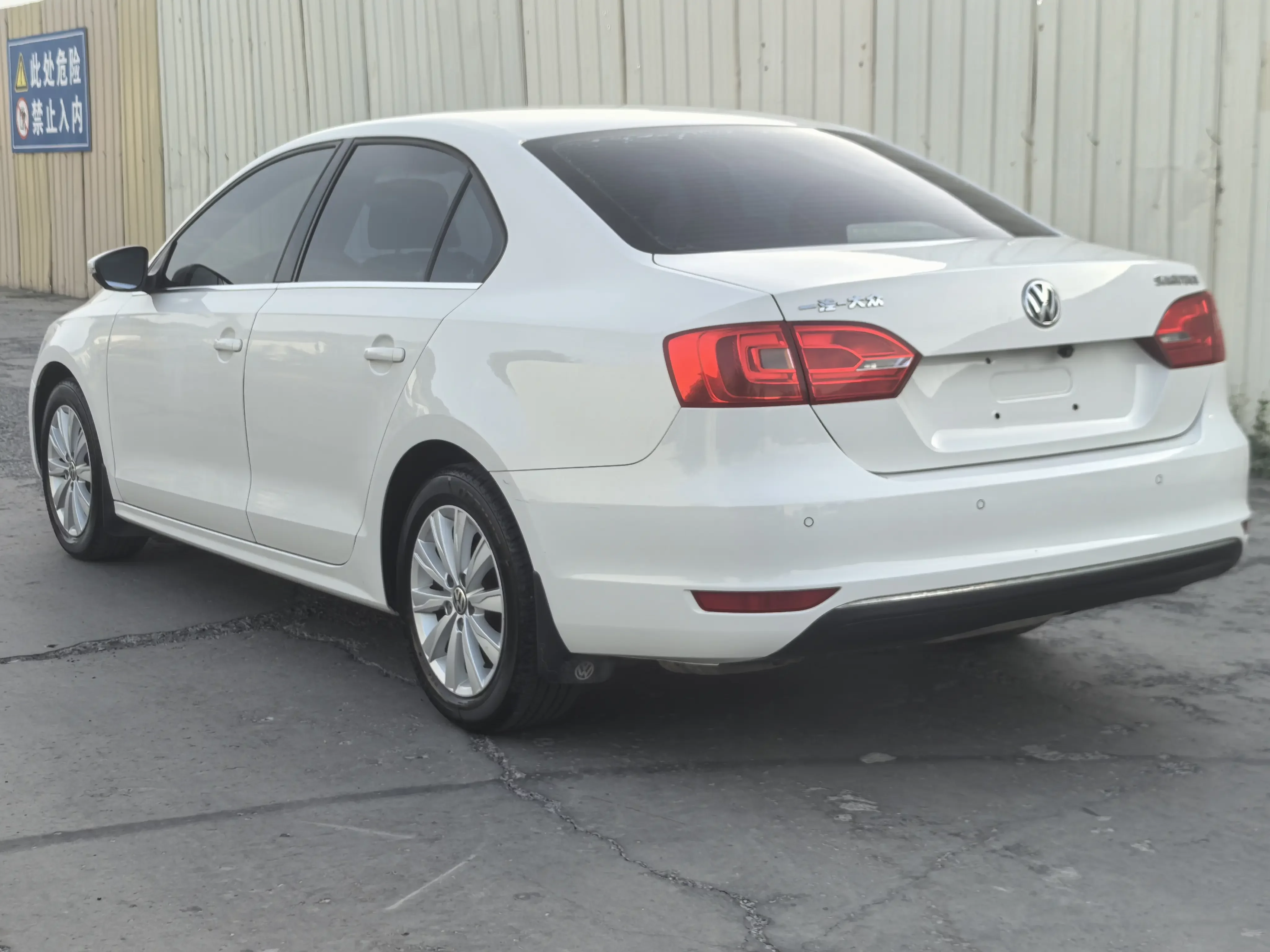 Volkswagen Sagitar
