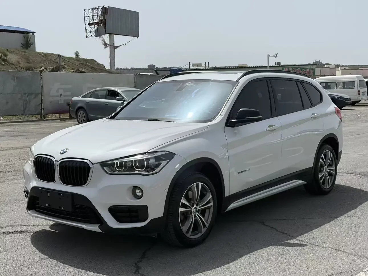 BMW X1  из Китая