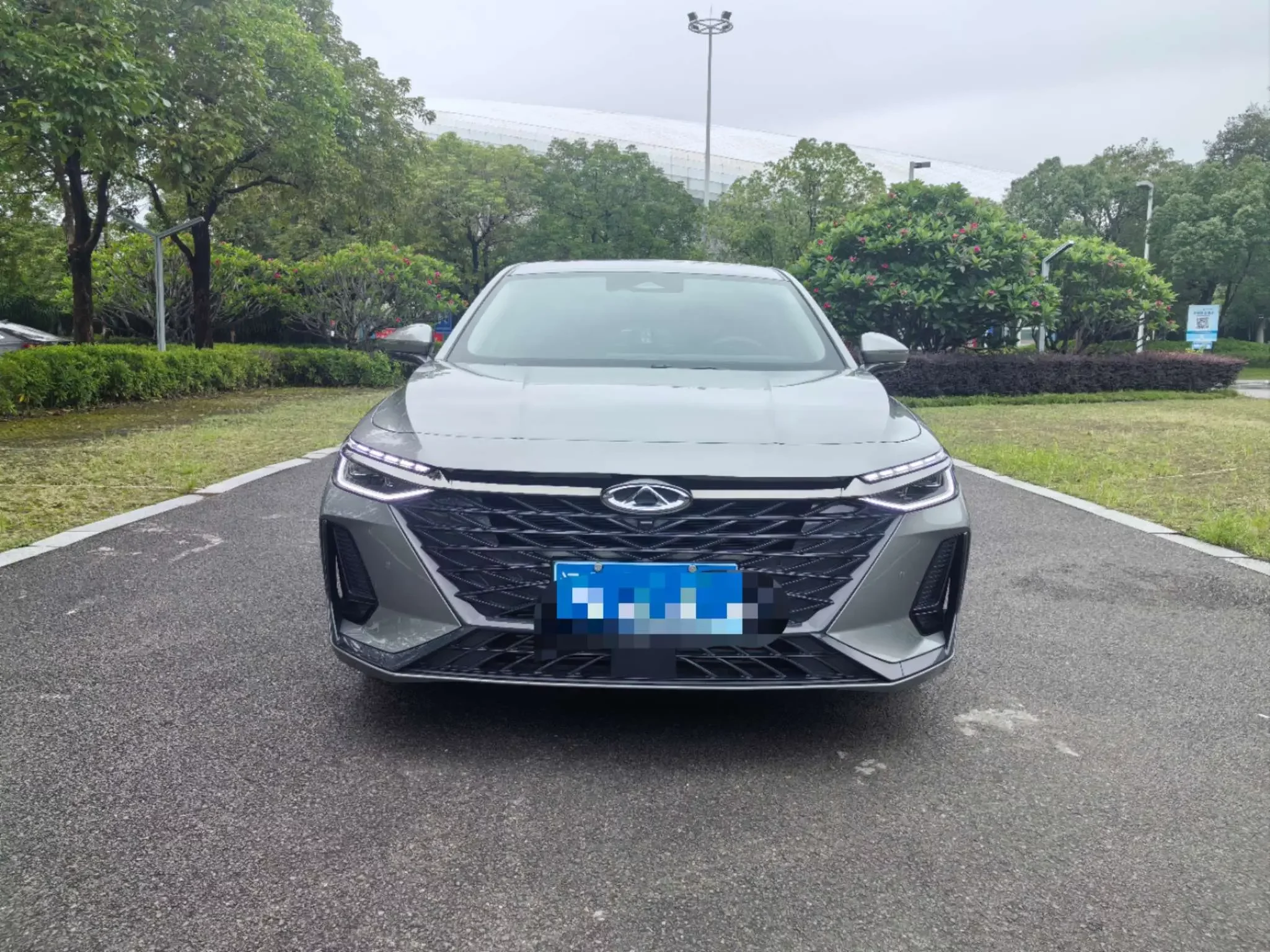 Chery Arrizo 8