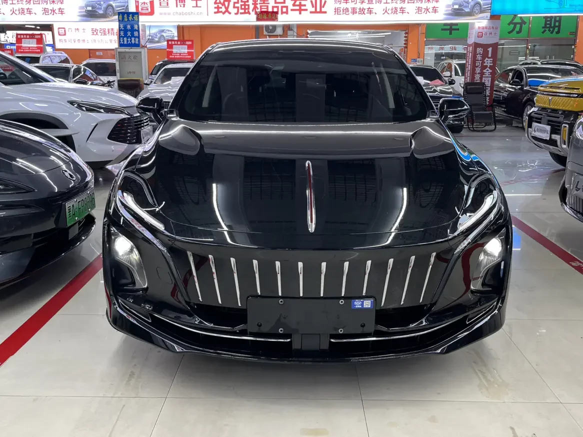 Hongqi E-QM5
