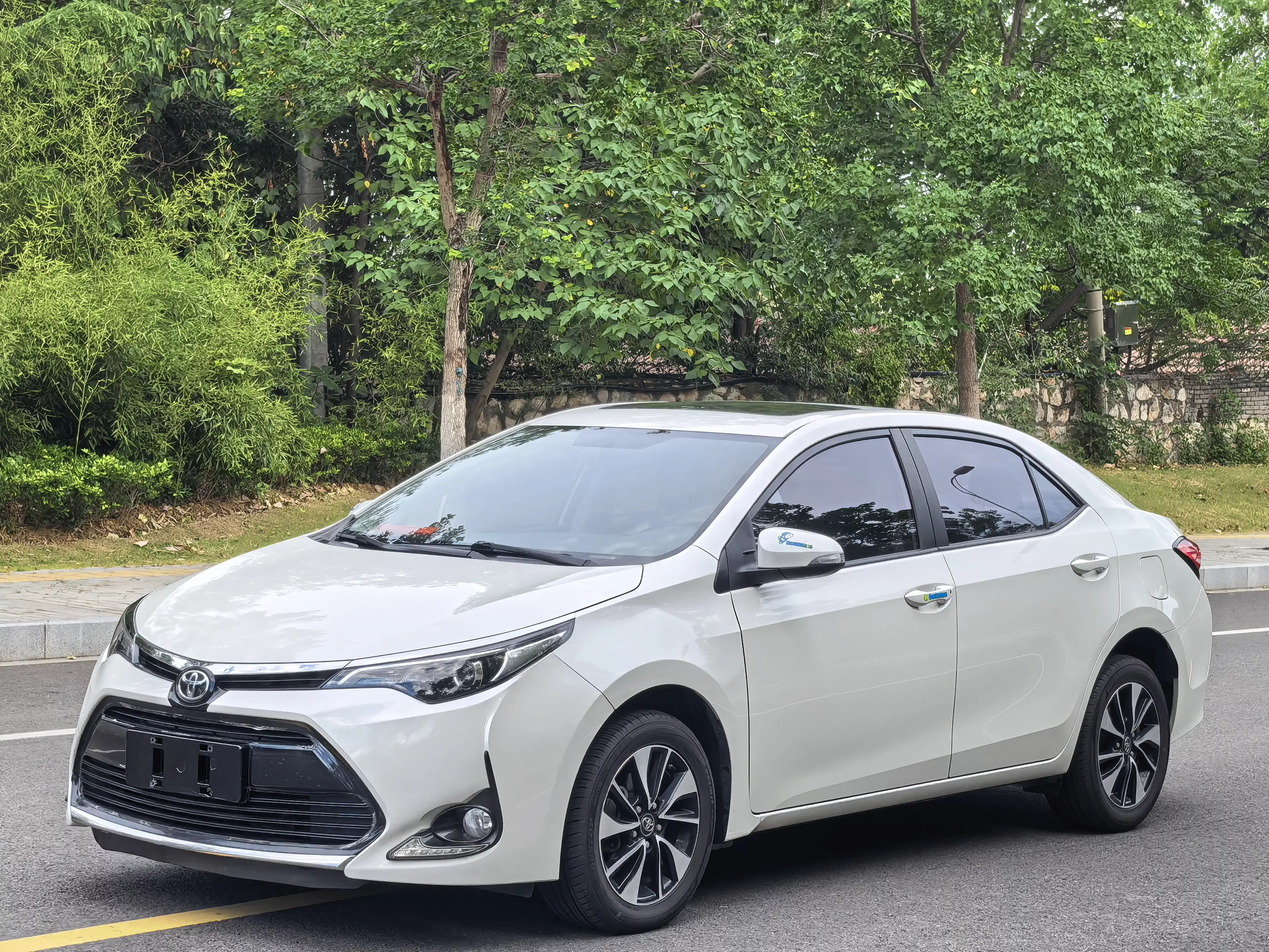 Toyota Levin (Lei Ling)  из Китая