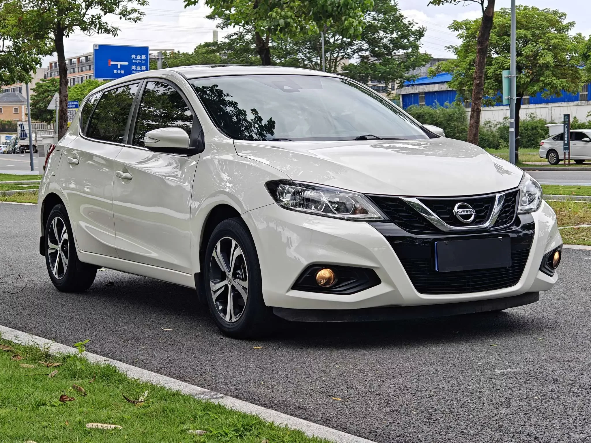 Nissan Tiida
