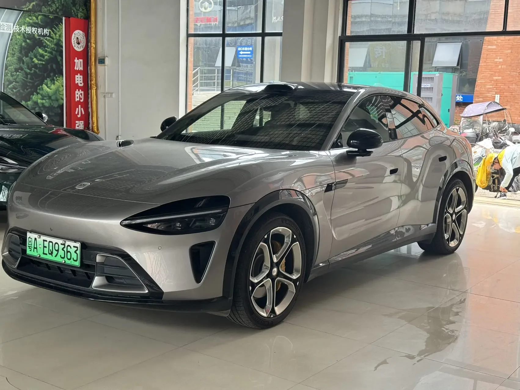 Xiaomi car Xiaomi YU7  из Китая