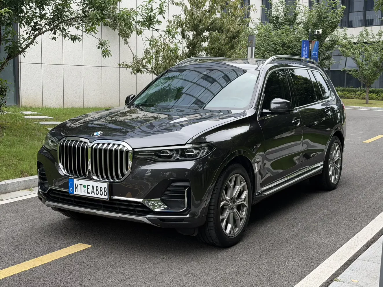 BMW X7  из Китая