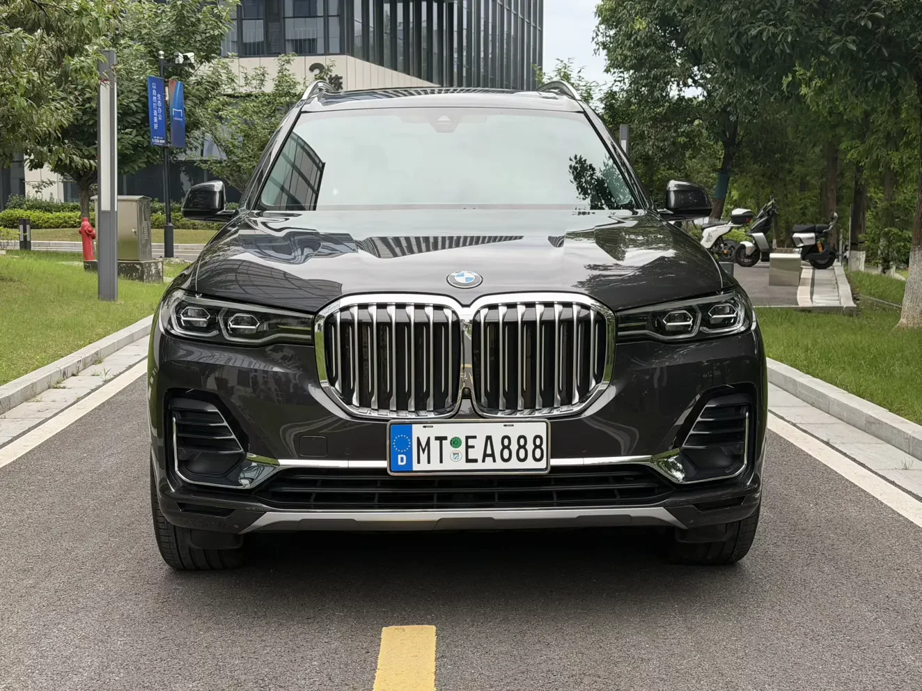 BMW X7  из Китая