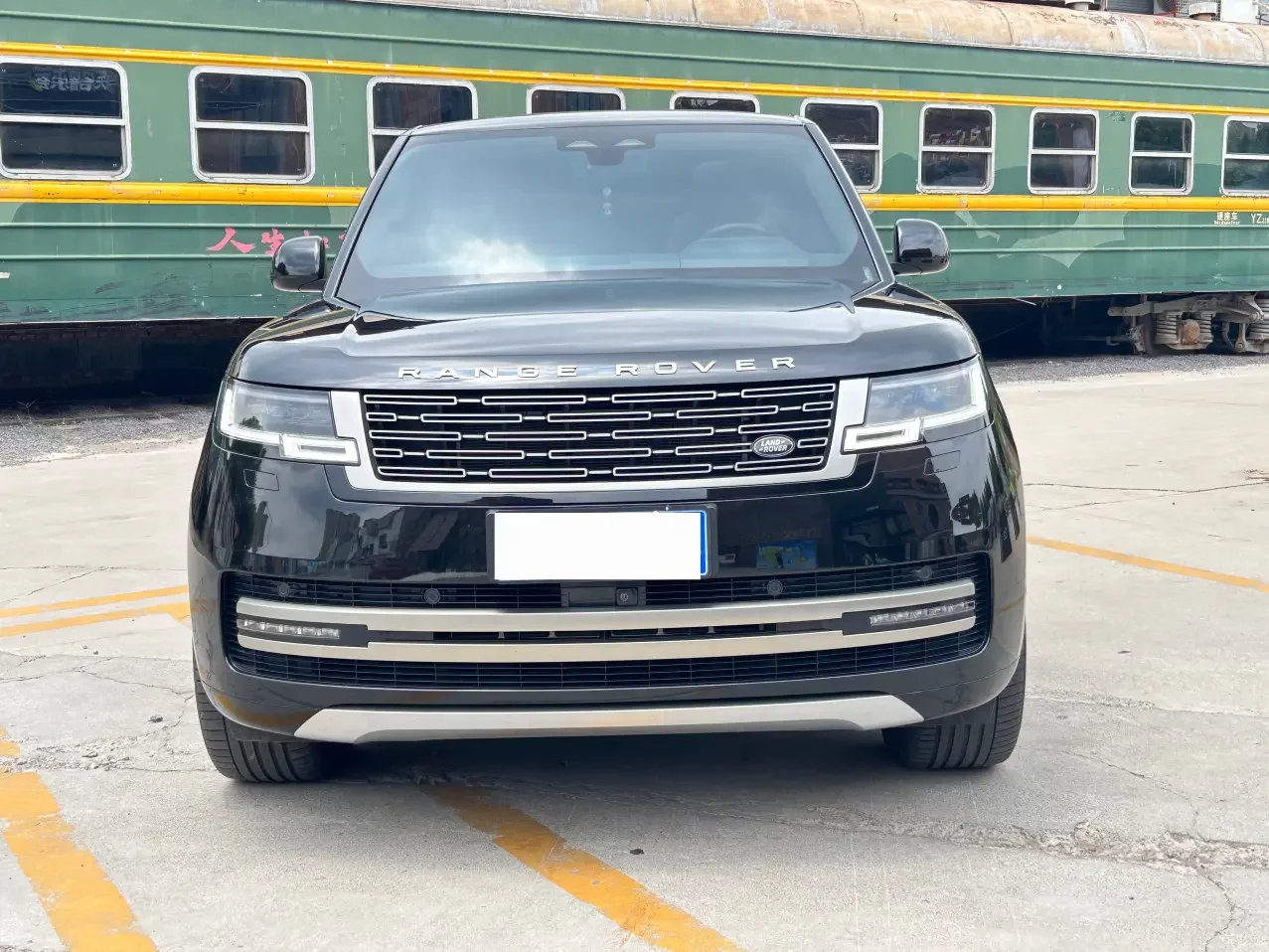Land Rover range rover