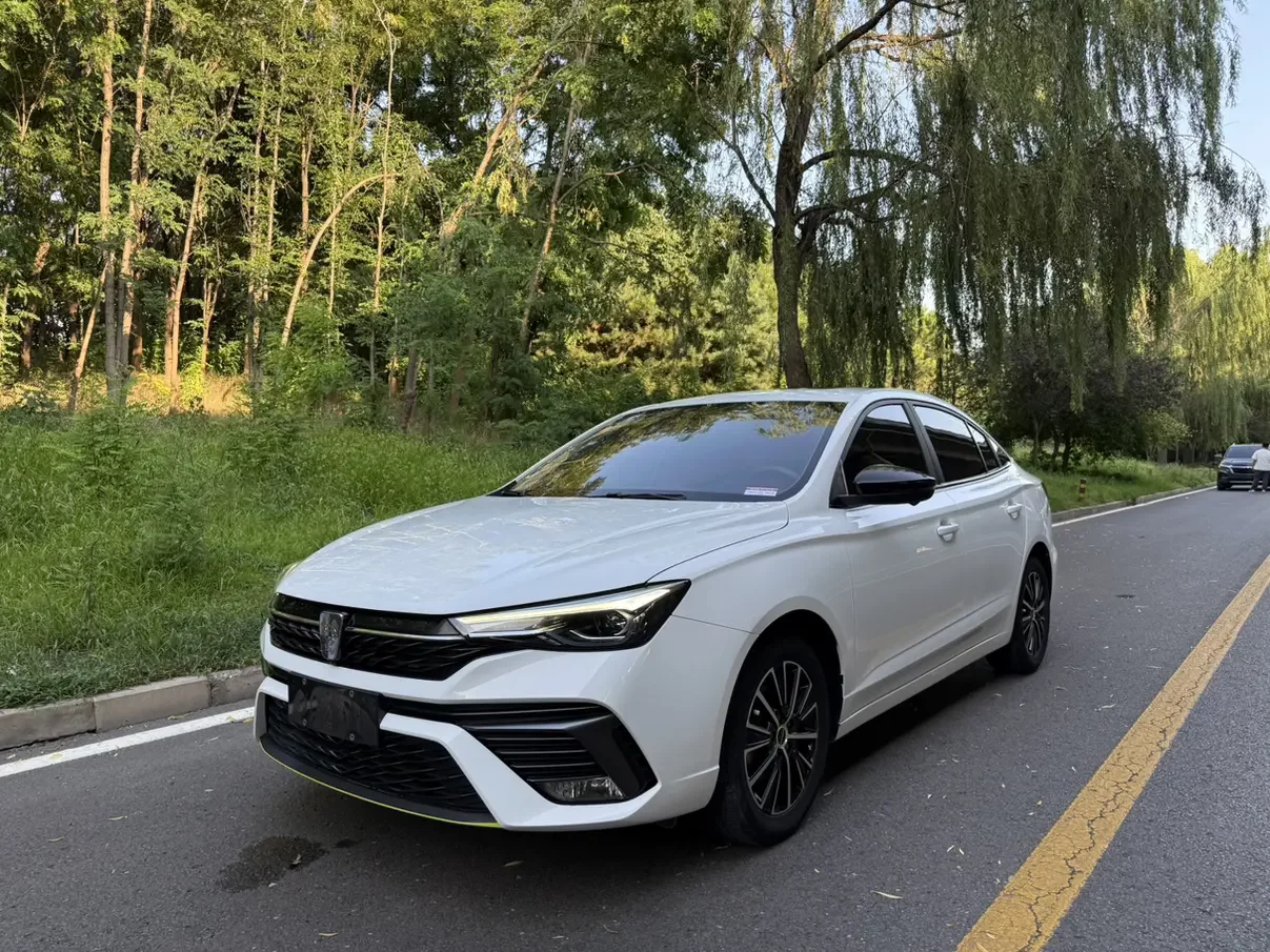 Roewe i5