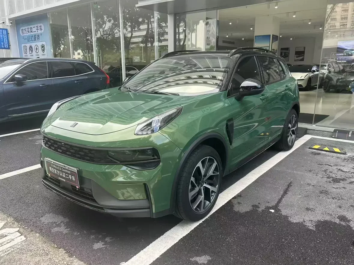 Lynk & Co 01 EM-P