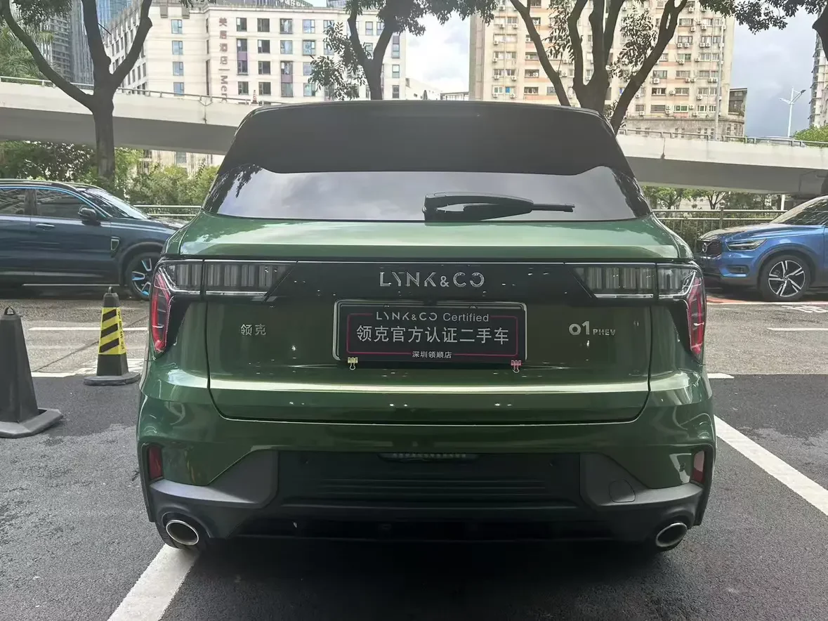 Lynk & Co 01 EM-P