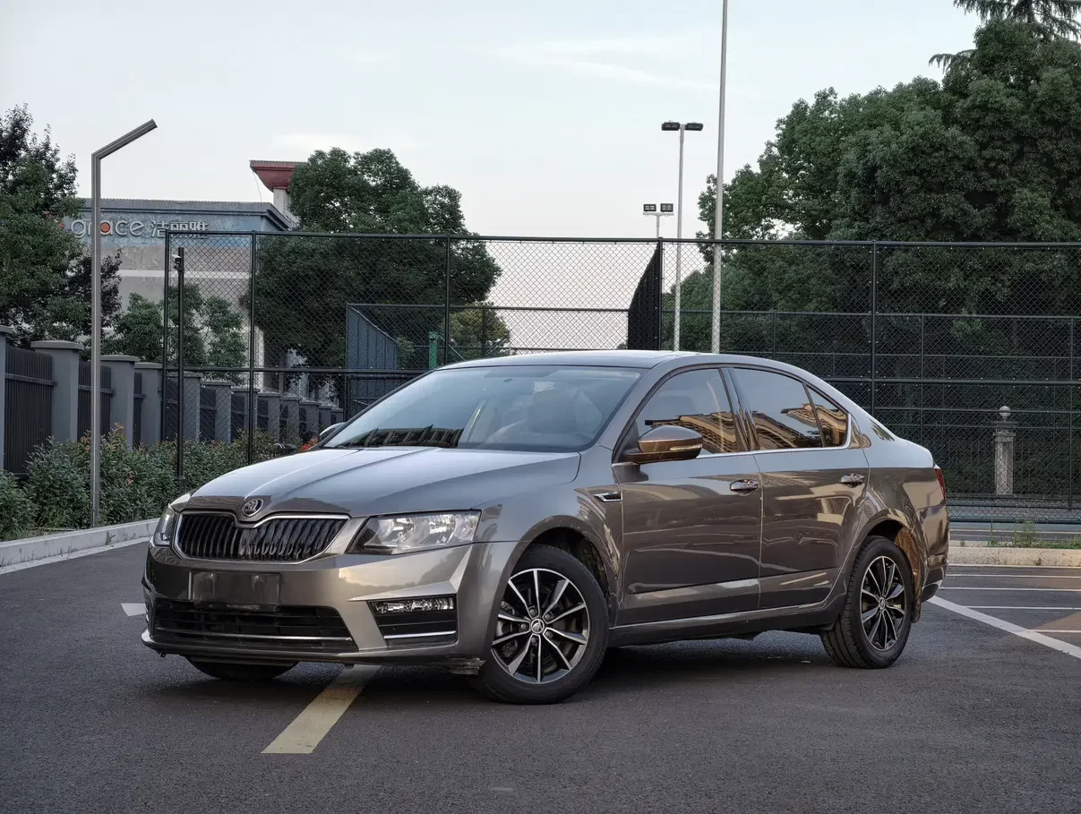Skoda Octavia  из Китая