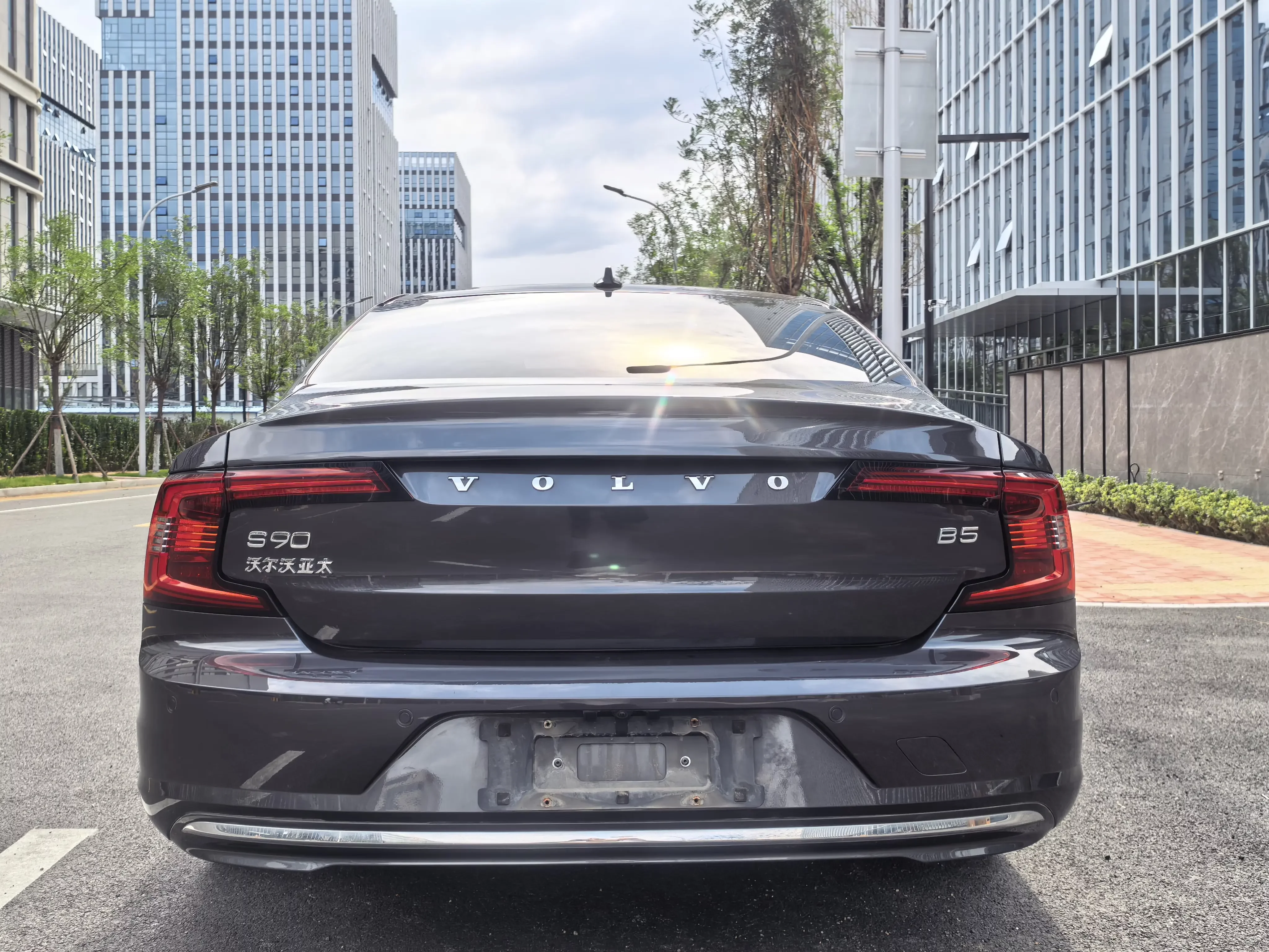 Volvo S90