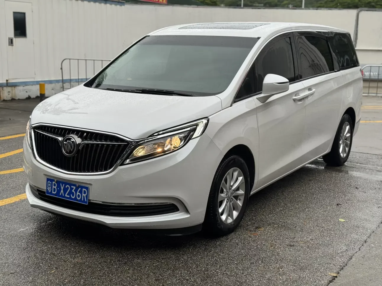 Buick GL8