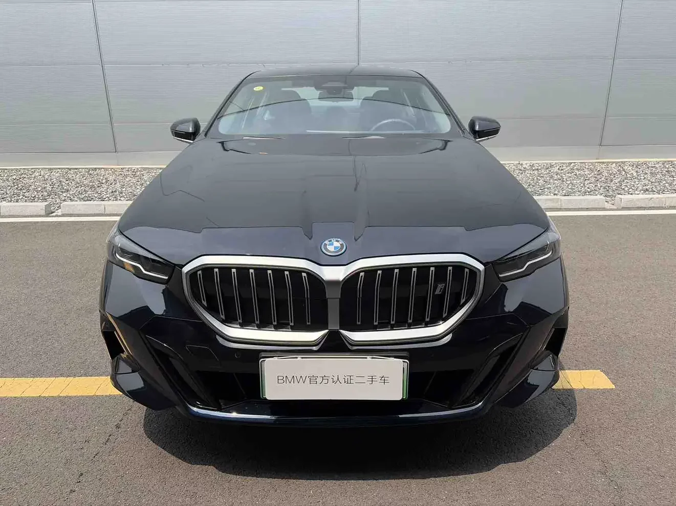 BMW i5