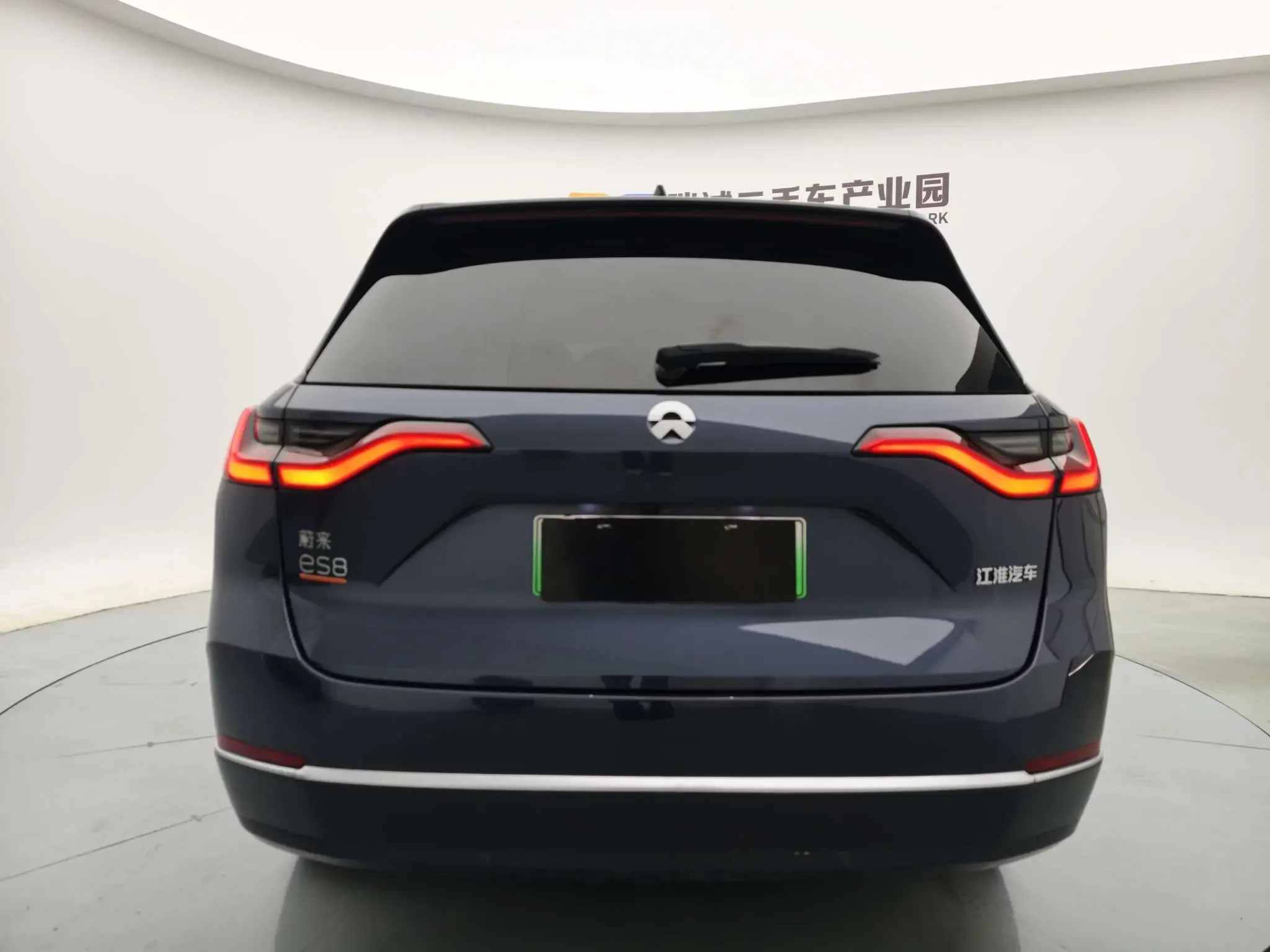 NIO ES8