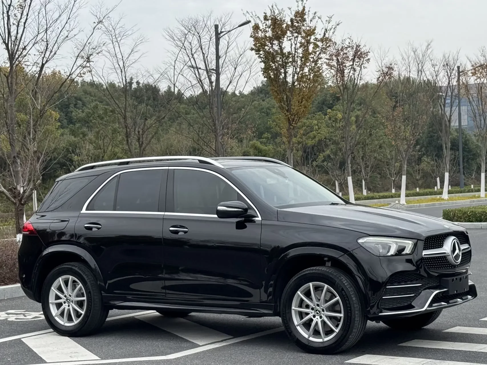 Mercedes-Benz GLE (Imported)