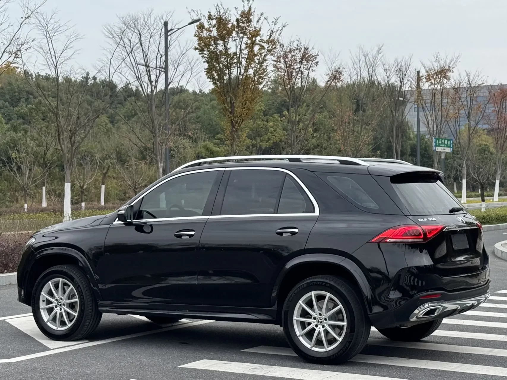 Mercedes-Benz GLE (Imported)
