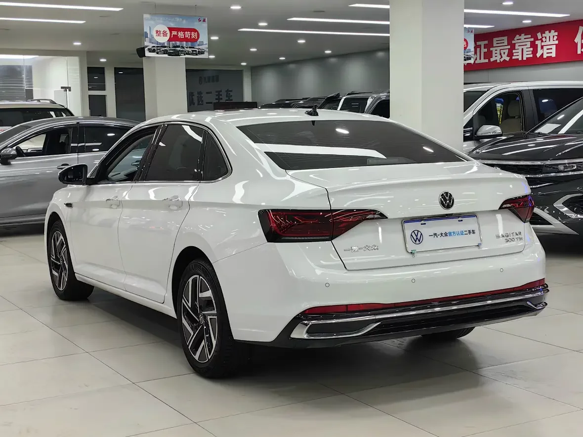 Volkswagen Sagitar
