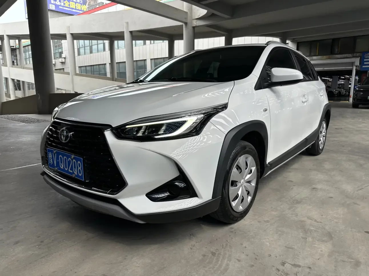 TOYOTA YARIS L