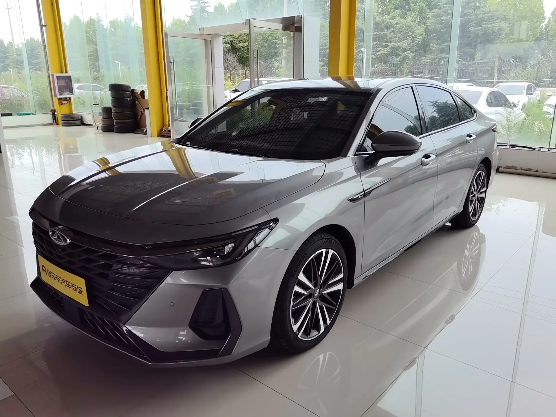 Chery Arrizo 8