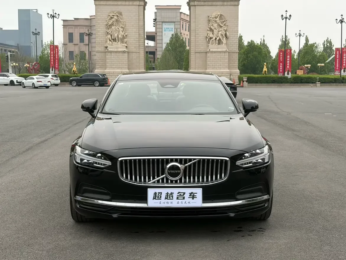 Volvo S90