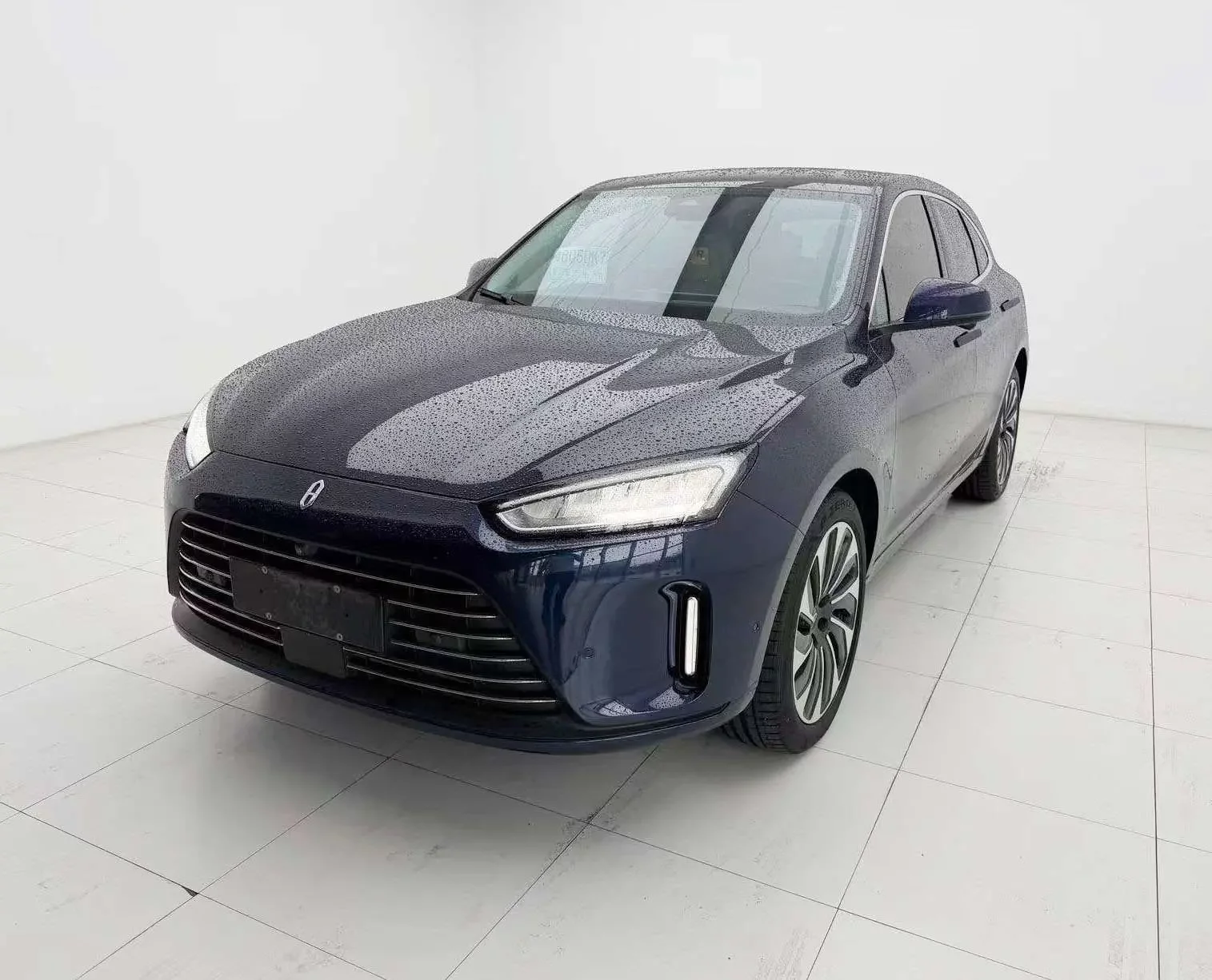 AITO M5
