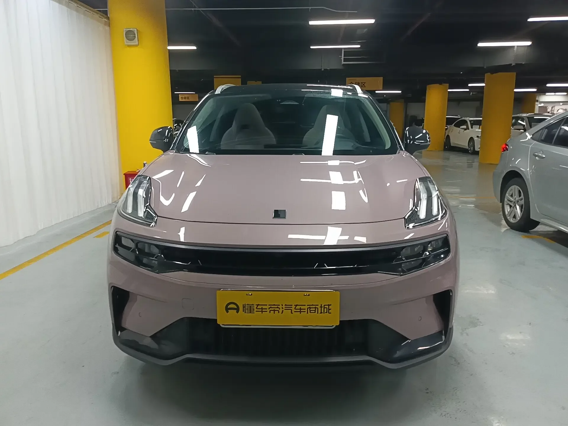 Lynk & Co 06