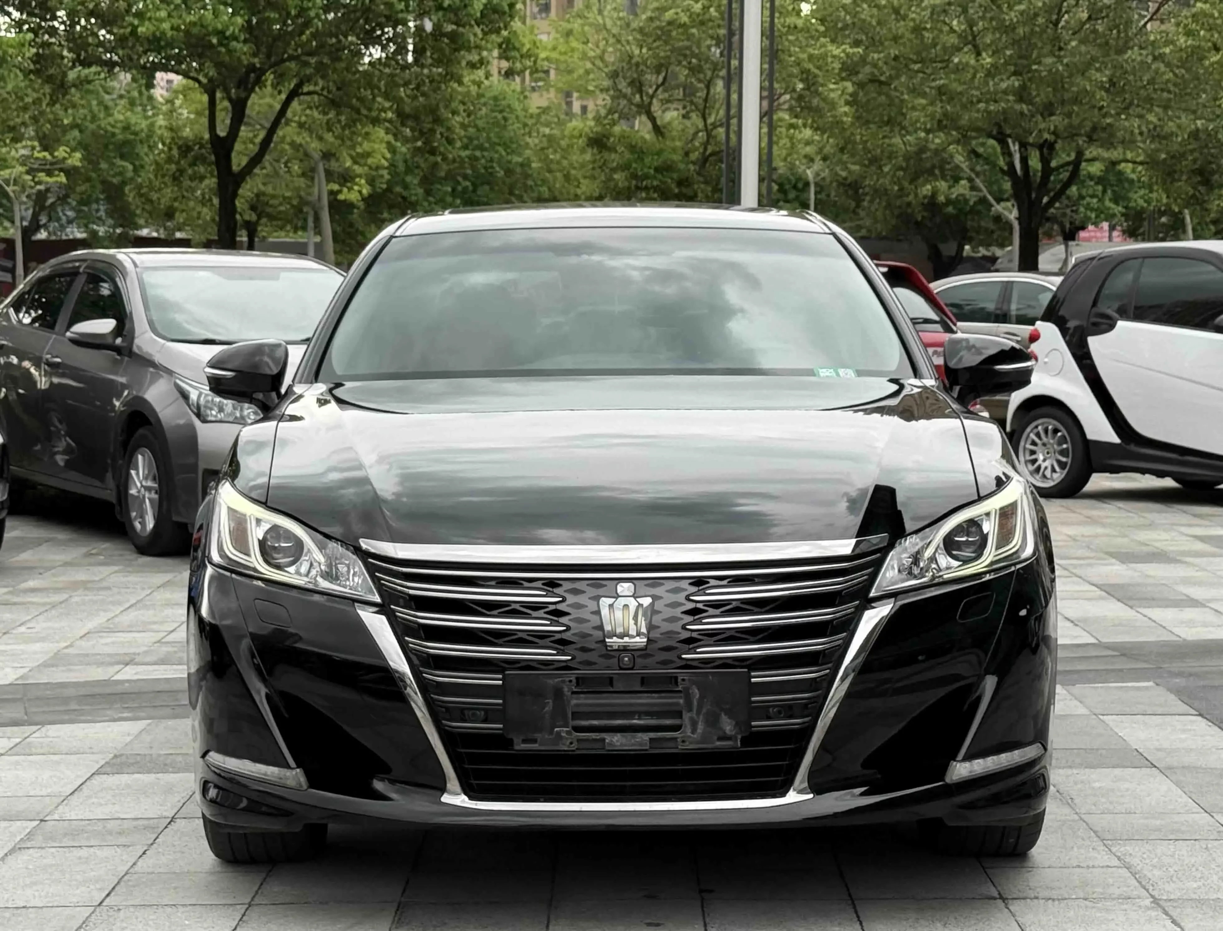 Toyota crown