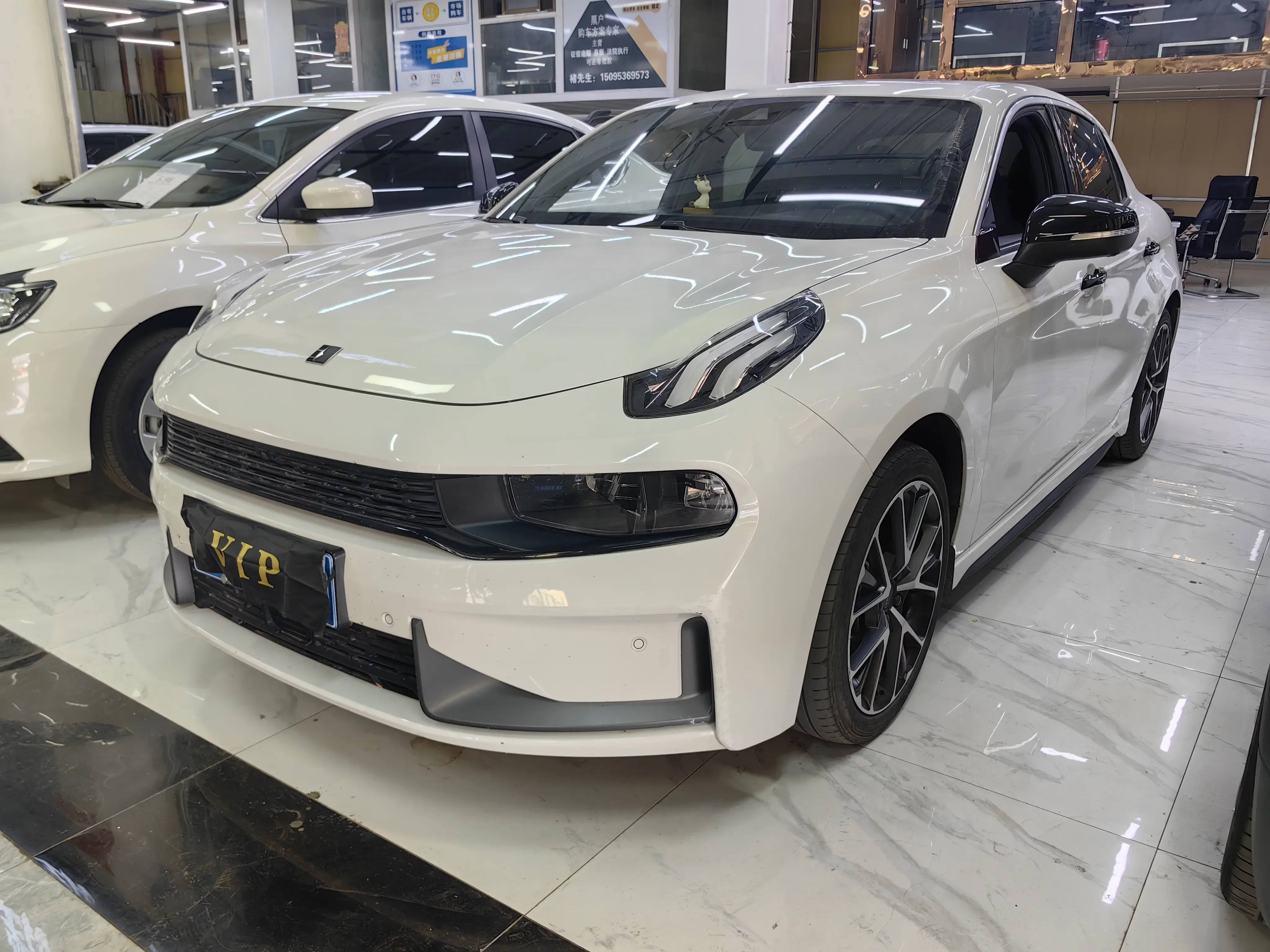 Lynk & Co 03