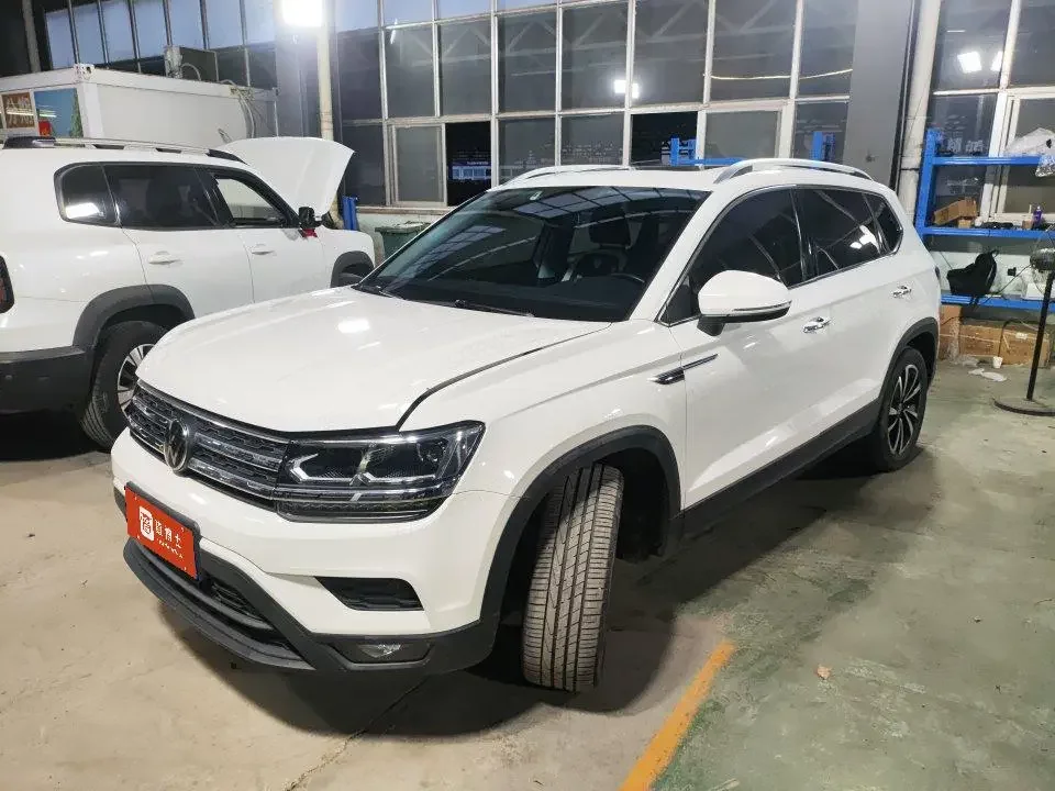 Volkswagen Tharu