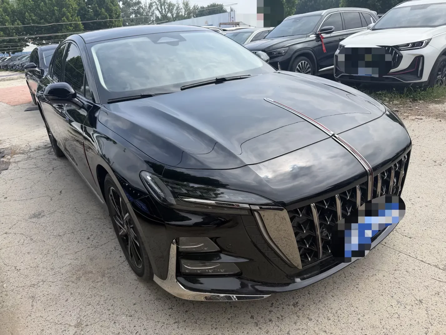 Hongqi H6