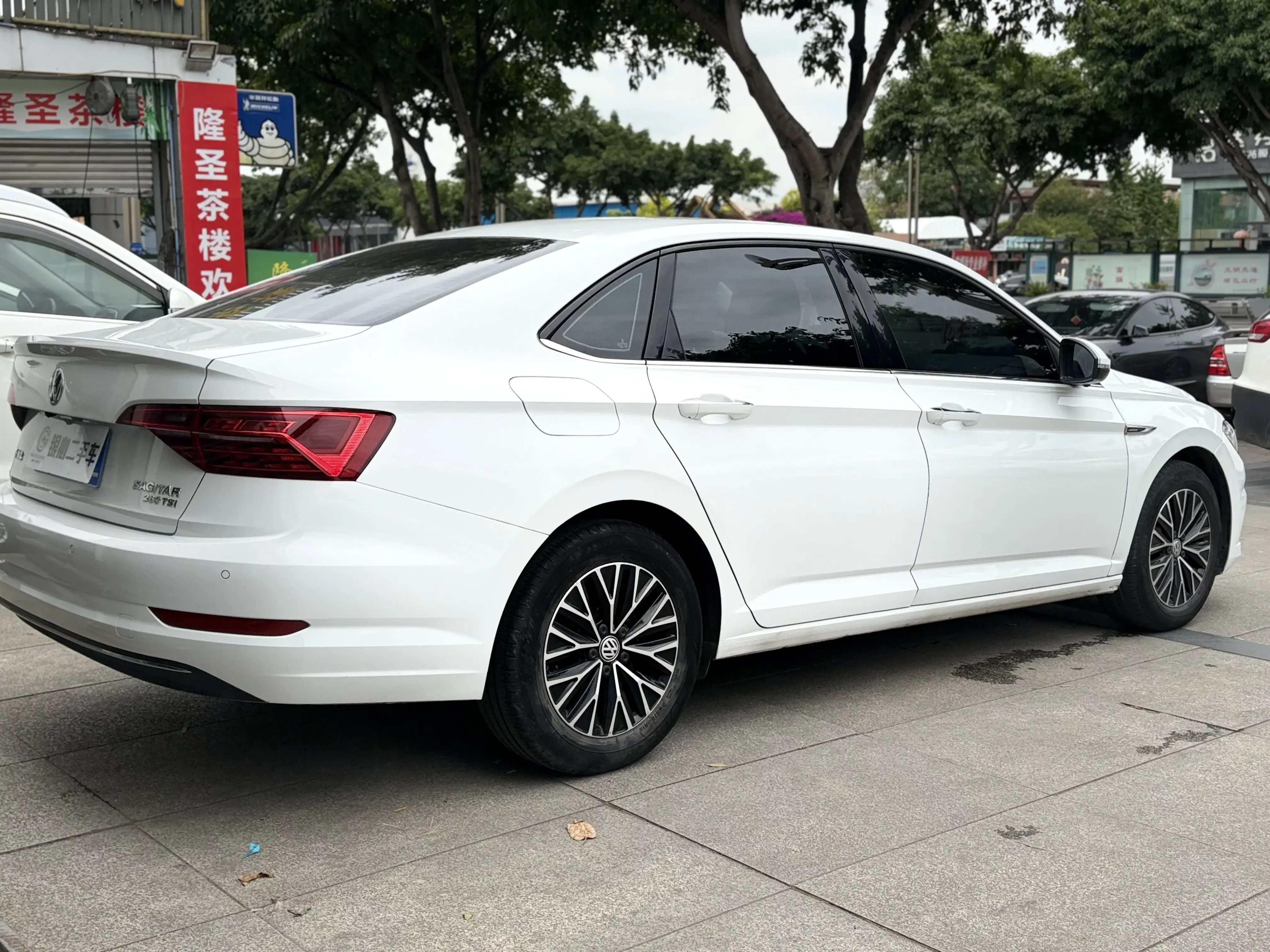 Volkswagen Sagitar