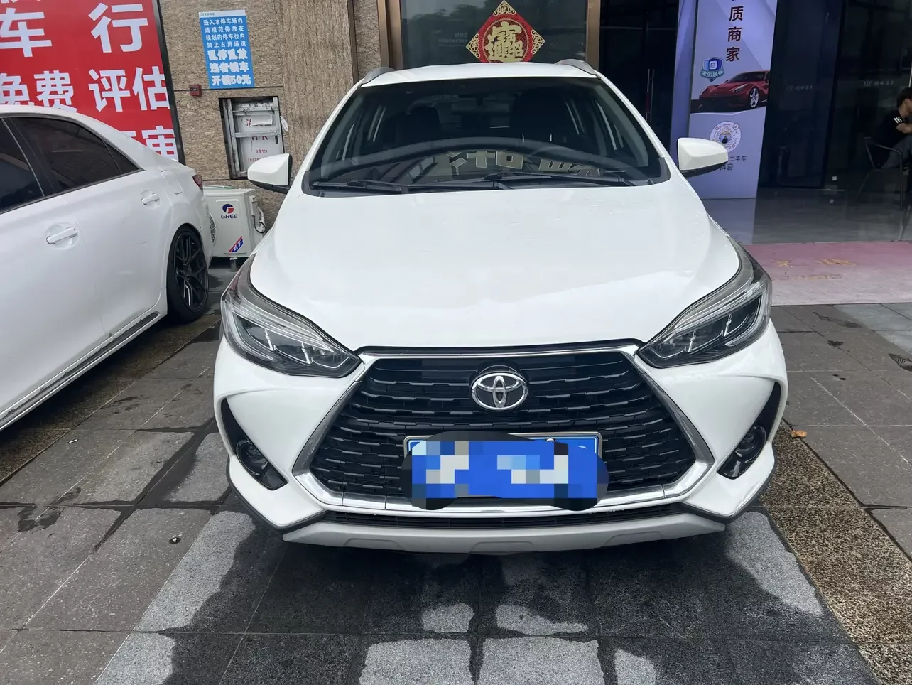 Toyota Yaris L