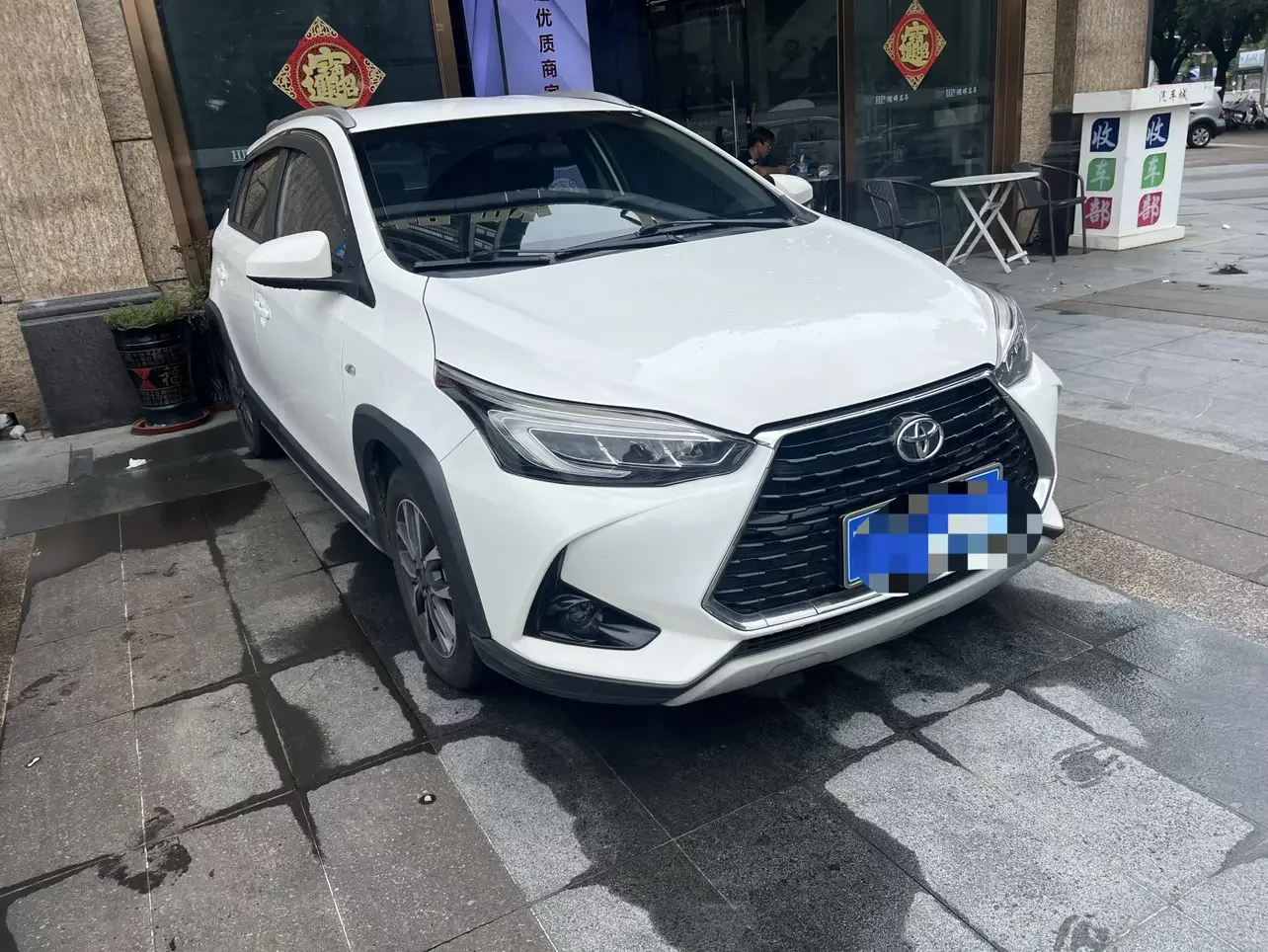 Toyota Yaris L