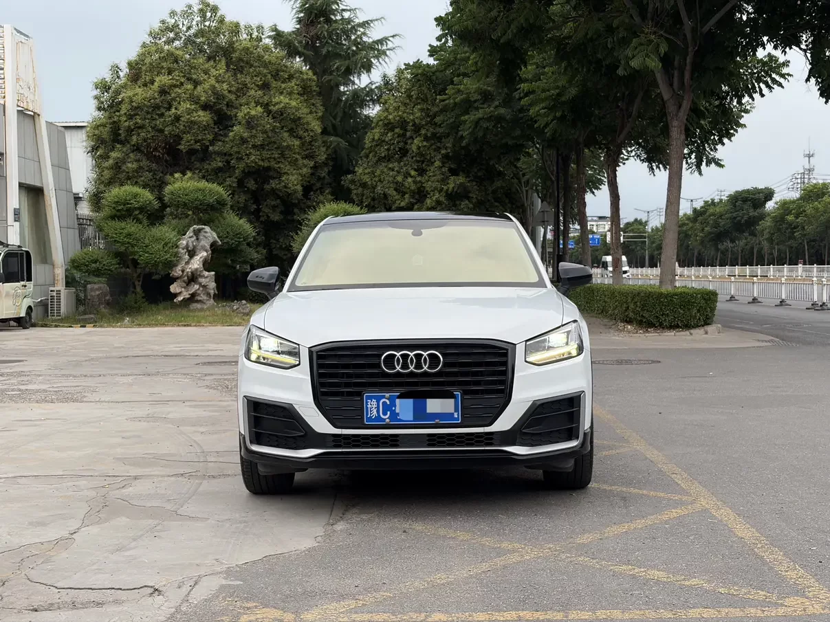 Audi Q2L